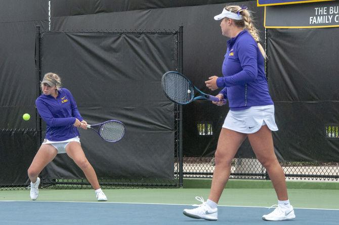 LSU falls to No. 4 South Carolina by a score of 4-0 on Sunday.Mar.31.2019.