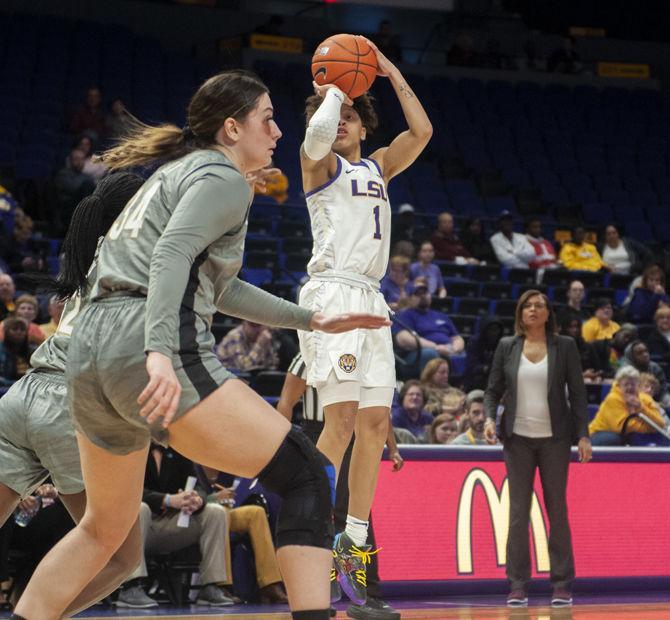 LSU Women's Basketball Defeats Vanderbilt