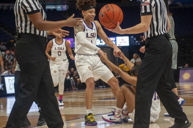 LSU Women's Basketball Defeats Vanderbilt