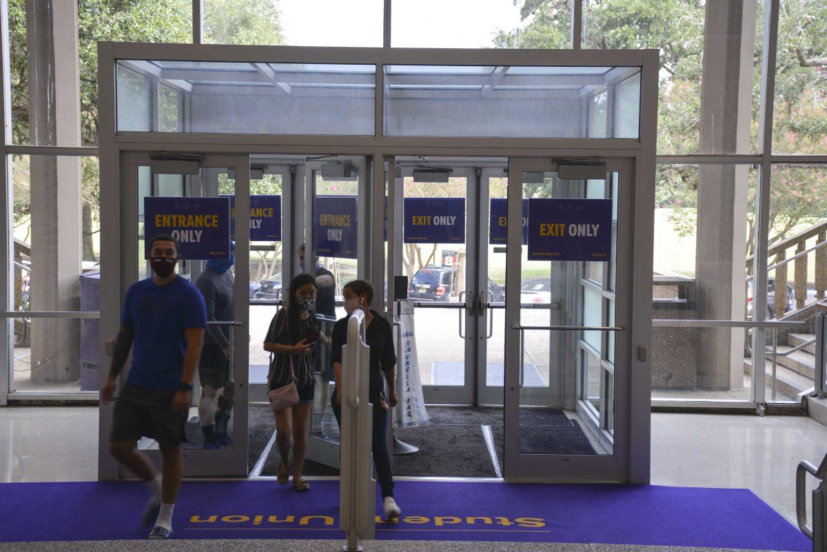 LSU students walk&#160;Tuesday, Aug. 25, 2020 into the Student Union.