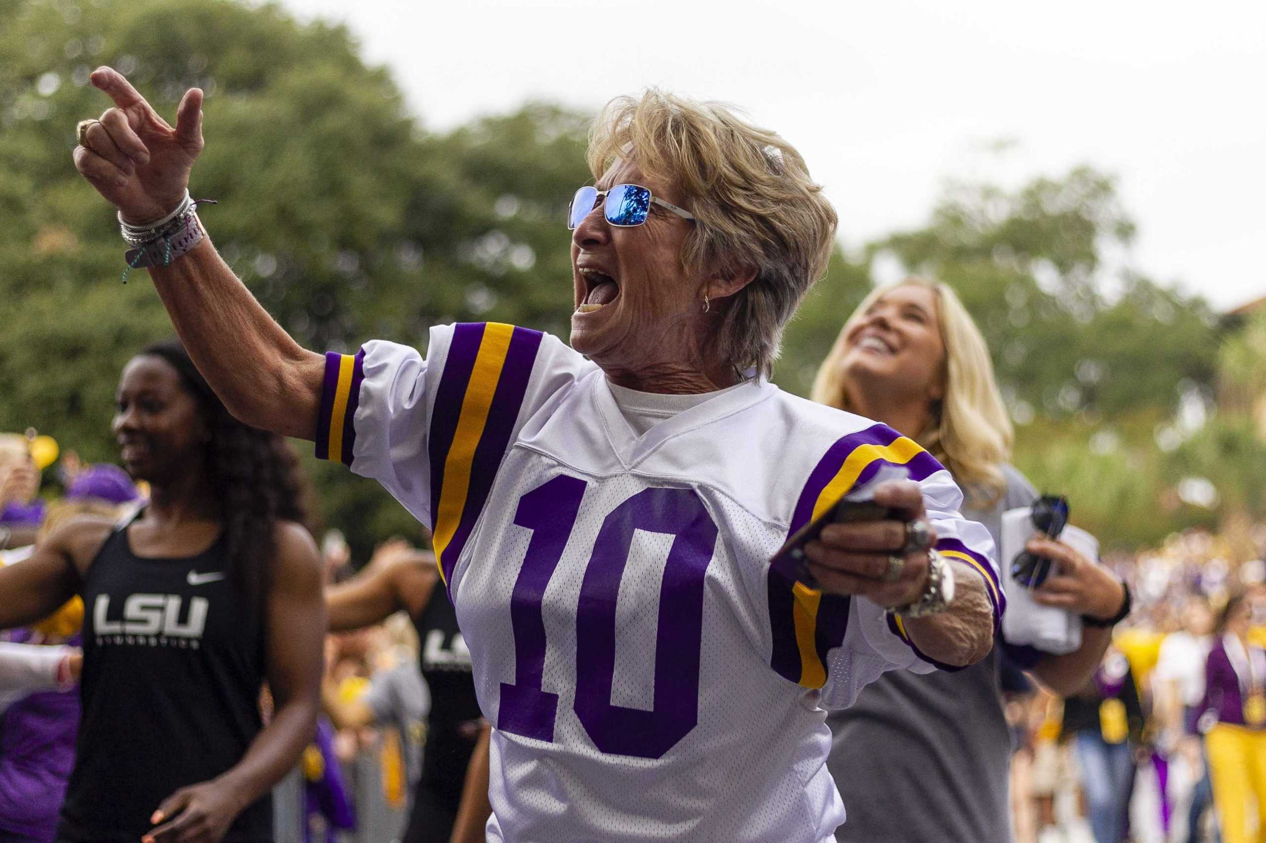 D-D Breaux to remain active at LSU following retirement, legendary coaching career