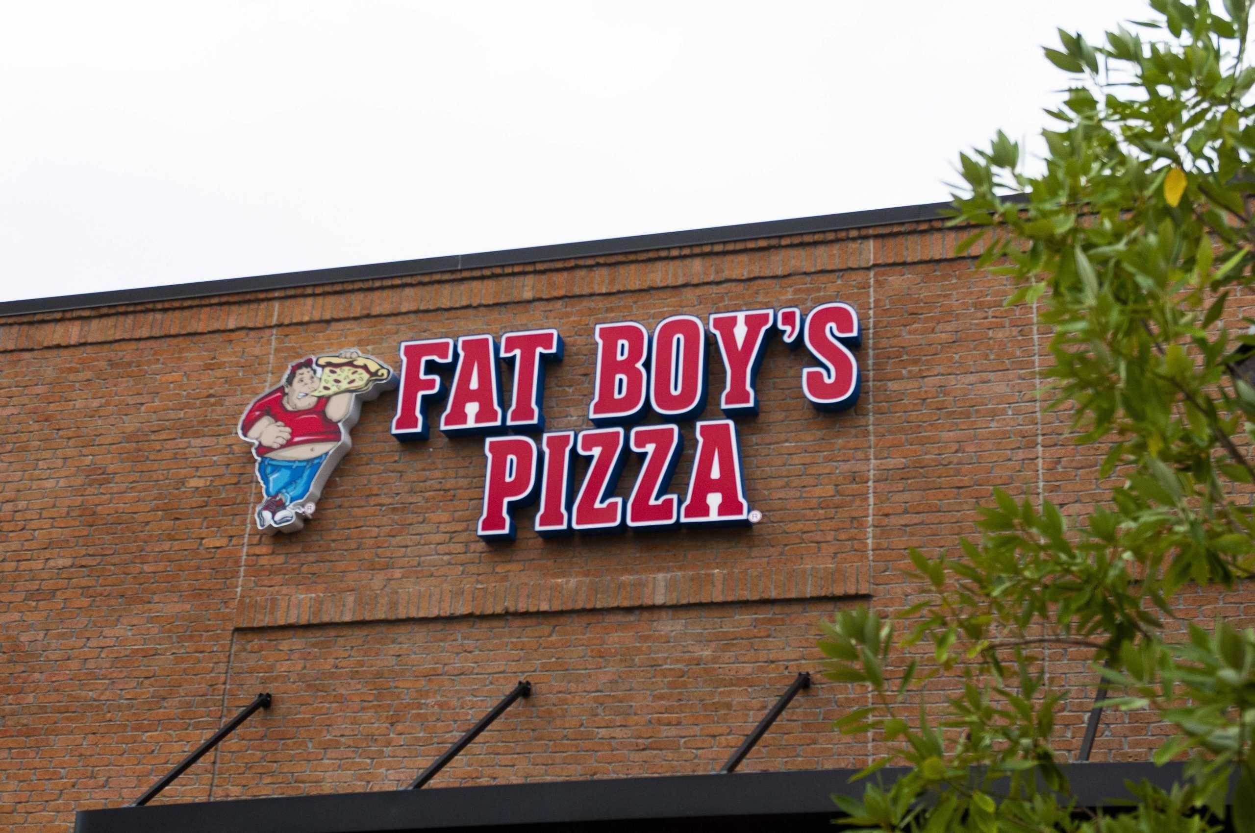 'Size matters': Fat Boy's Pizza brings 30 inch New York-style pizza to Baton Rouge