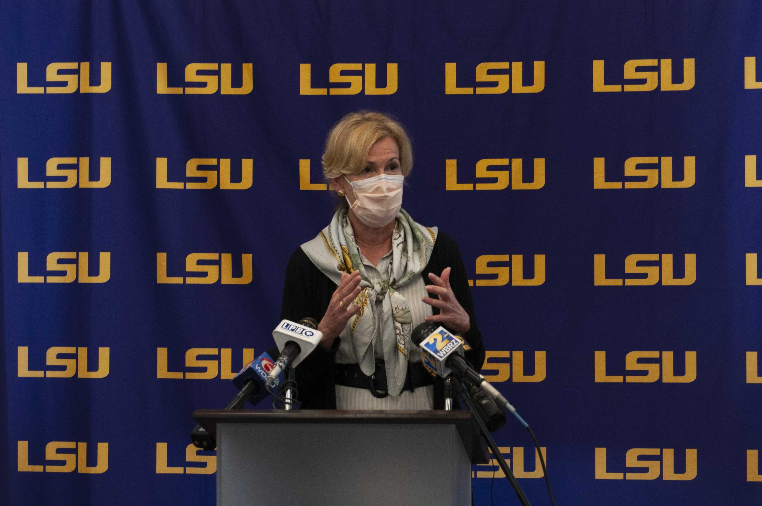 White House leader applauds LSU's COVID-19 measures at press conference on campus