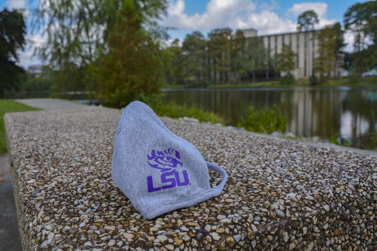 A mask sits on a bench on Thursday, Oct. 15, 2020 at Campus Lake.