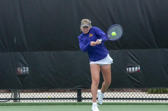 LSU falls to No. 4 South Carolina by a score of 4-0 on Sunday.Mar.31.2019.