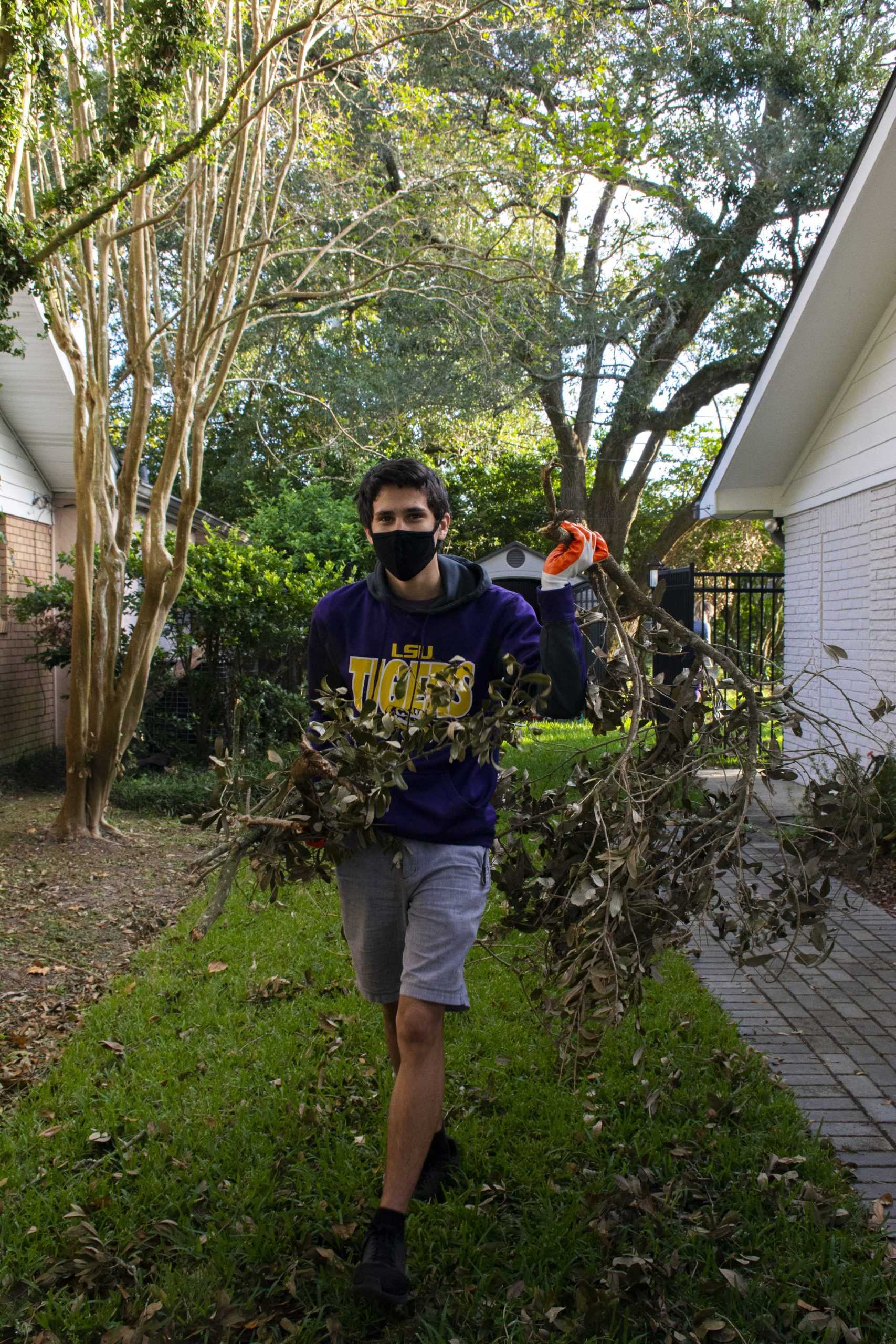 PHOTOS: Christ the King hosts hurricane relief clean-up