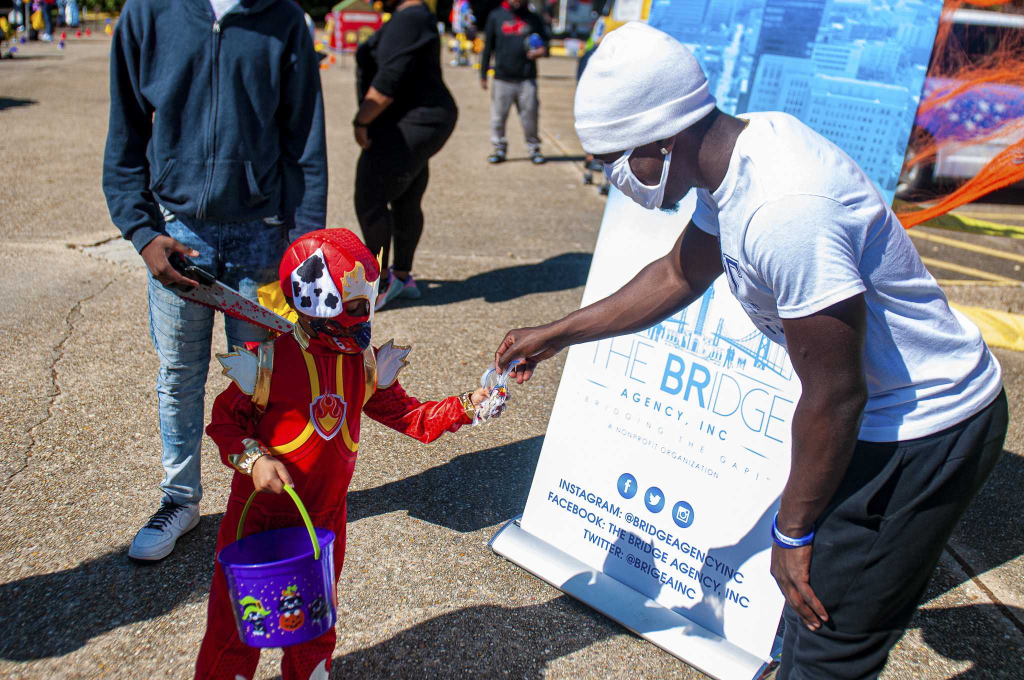 PHOTOS: Trunk Or Treat Extravaganza