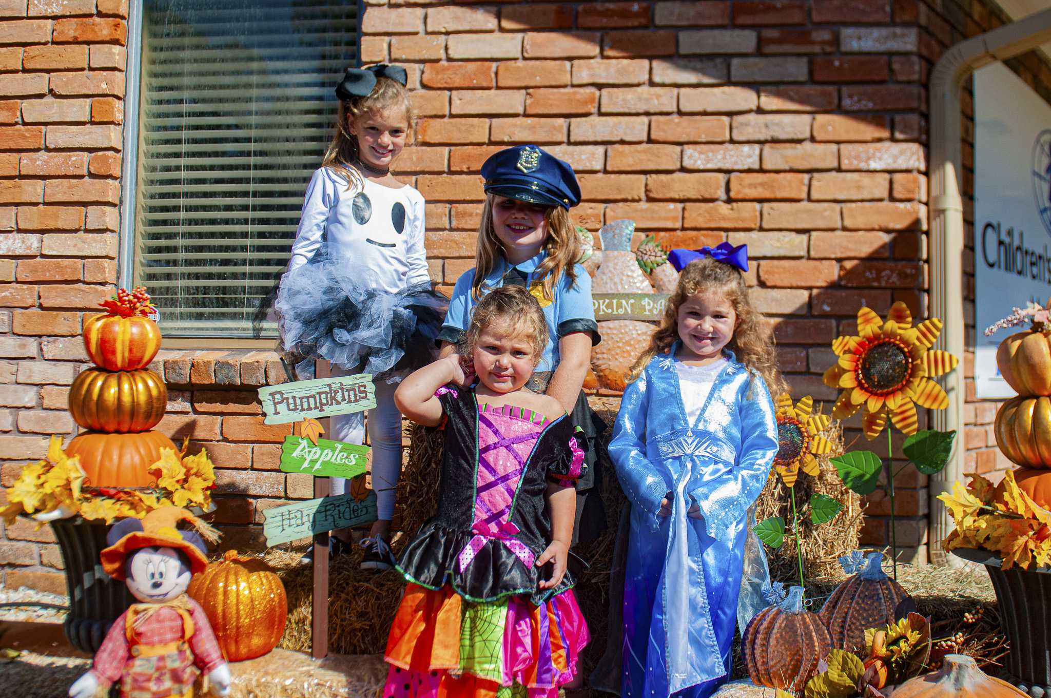 PHOTOS: Trunk Or Treat Extravaganza