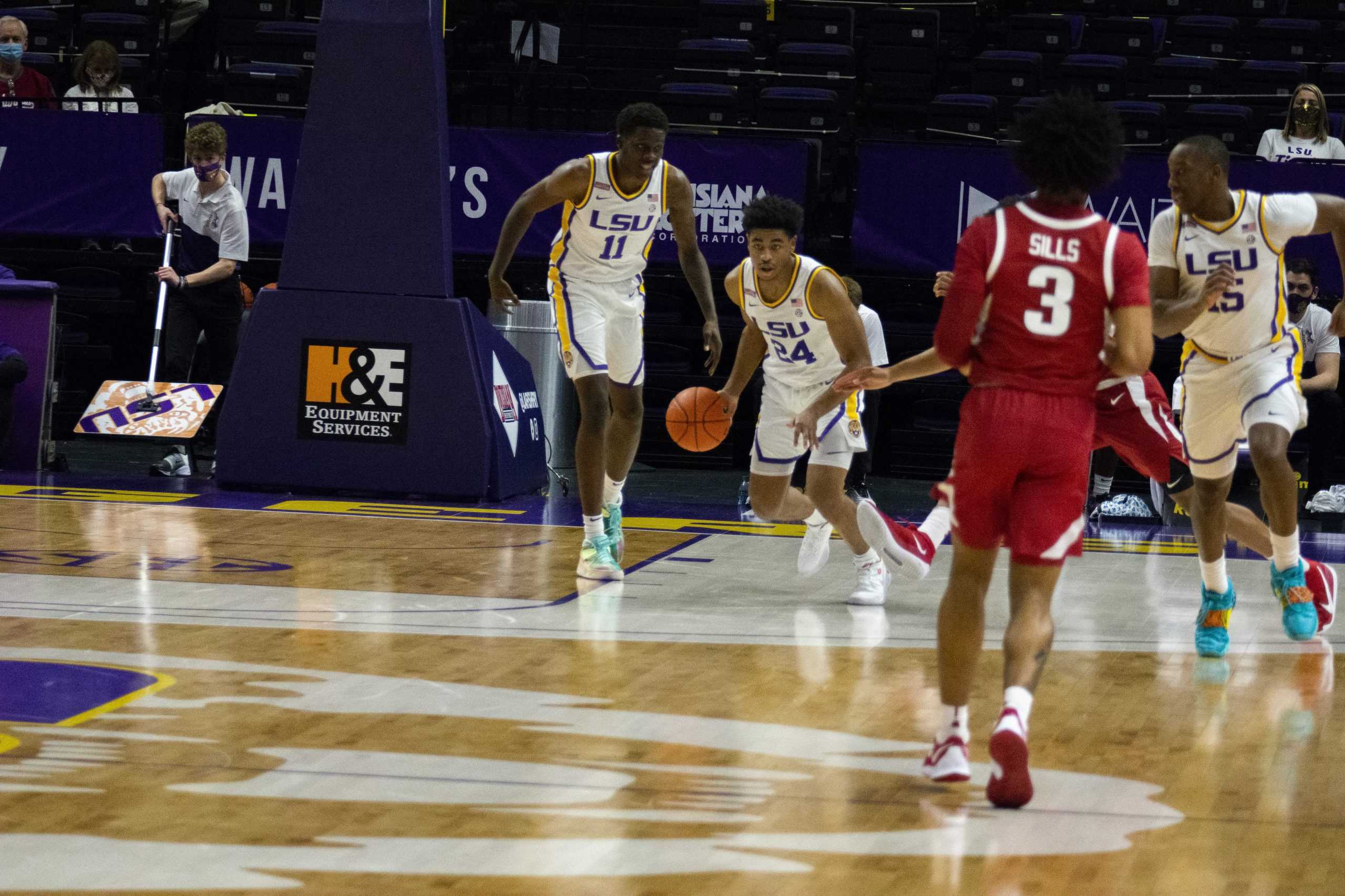 PHOTOS: LSU men's basketball defeats Arkansas