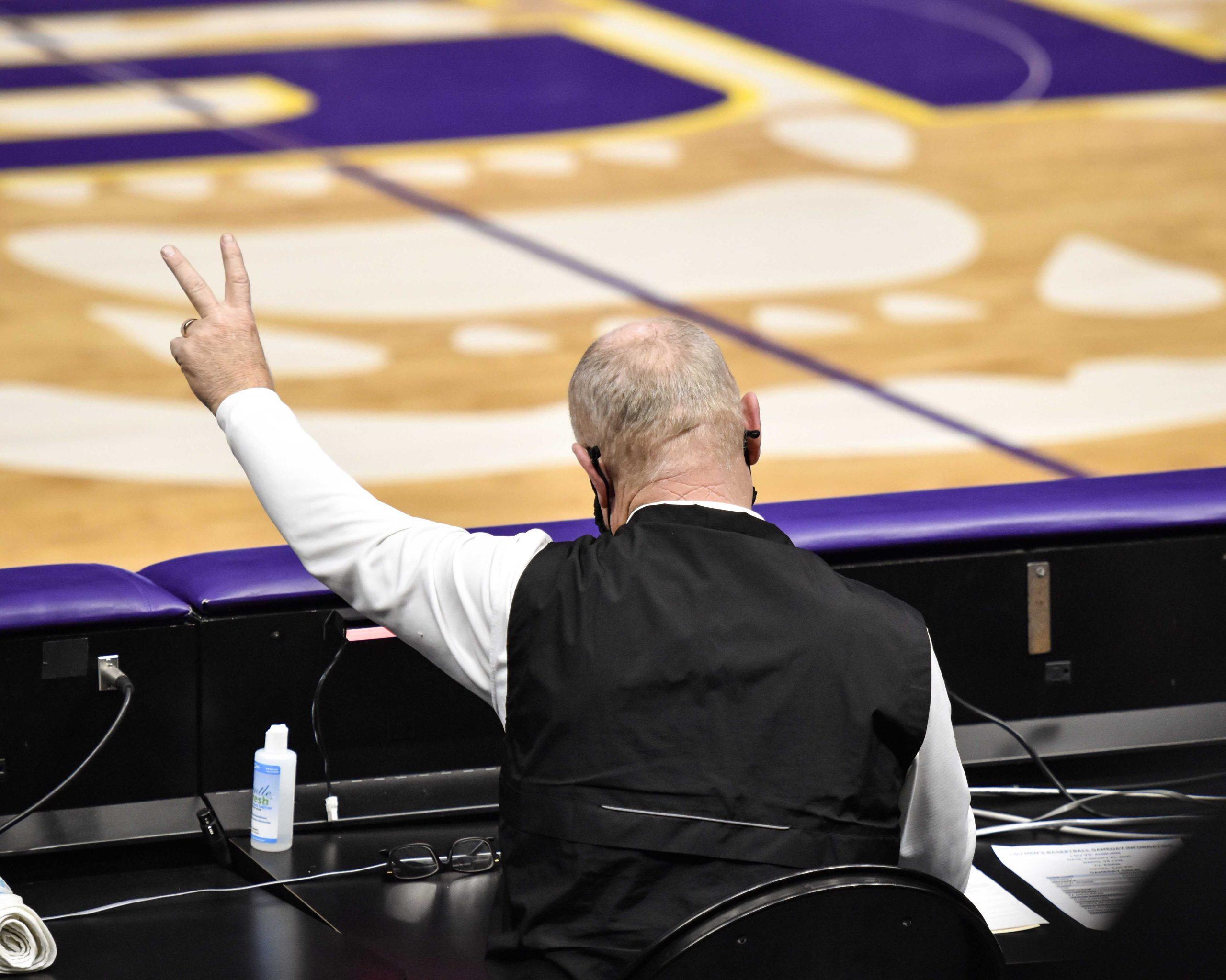 PHOTOS: LSU men's basketball defeats Auburn