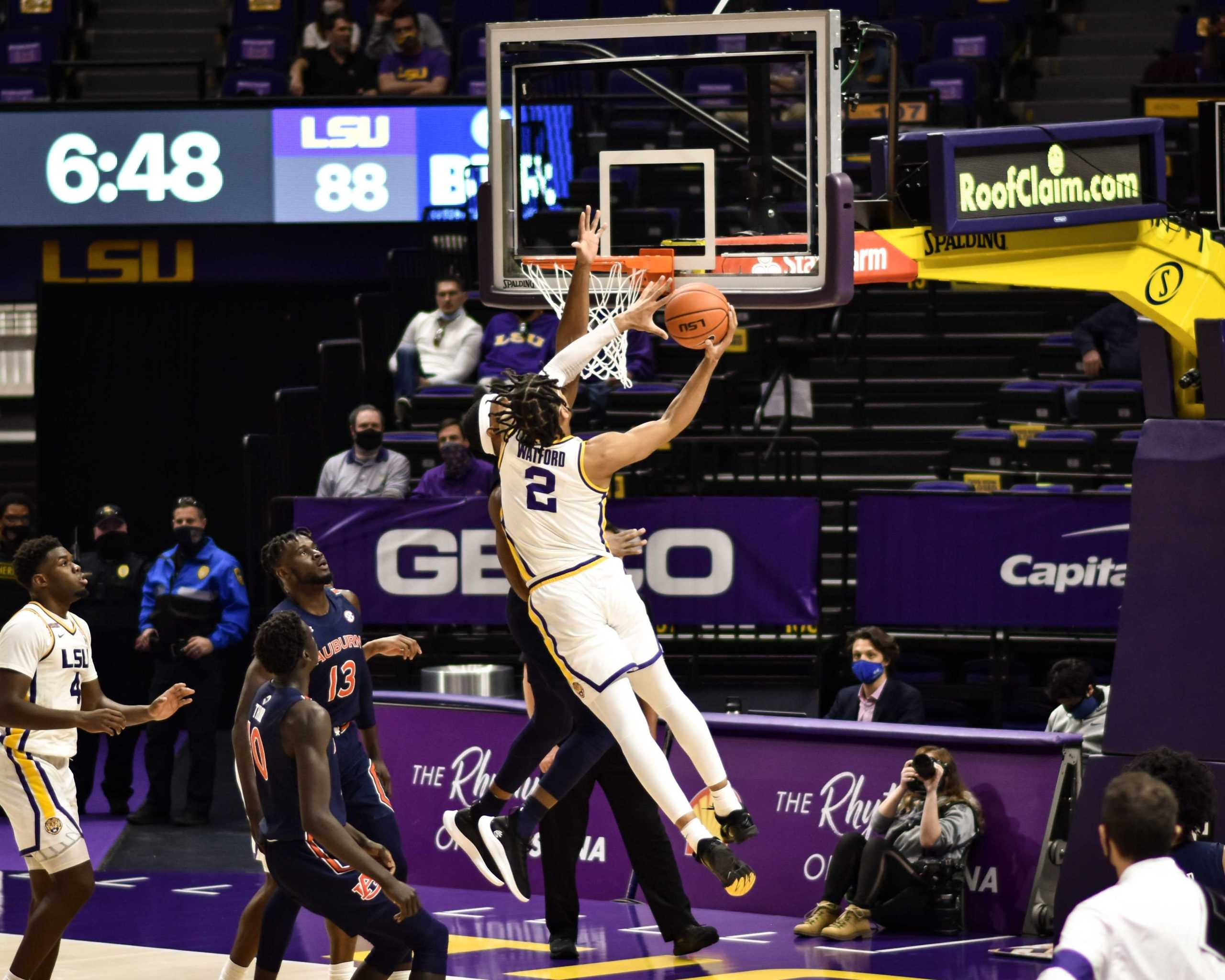 PHOTOS: LSU men's basketball defeats Auburn