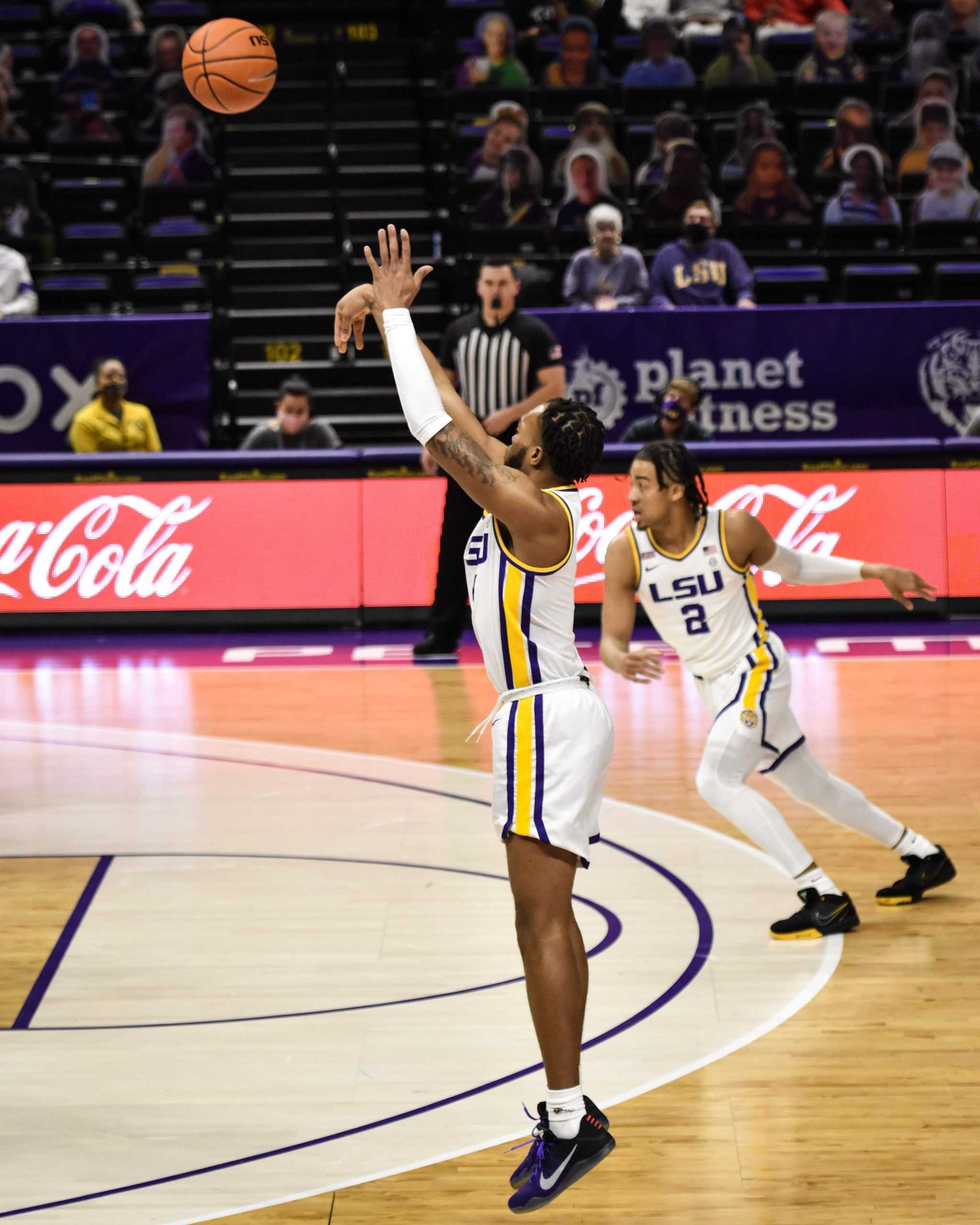 PHOTOS: LSU men's basketball defeats Auburn