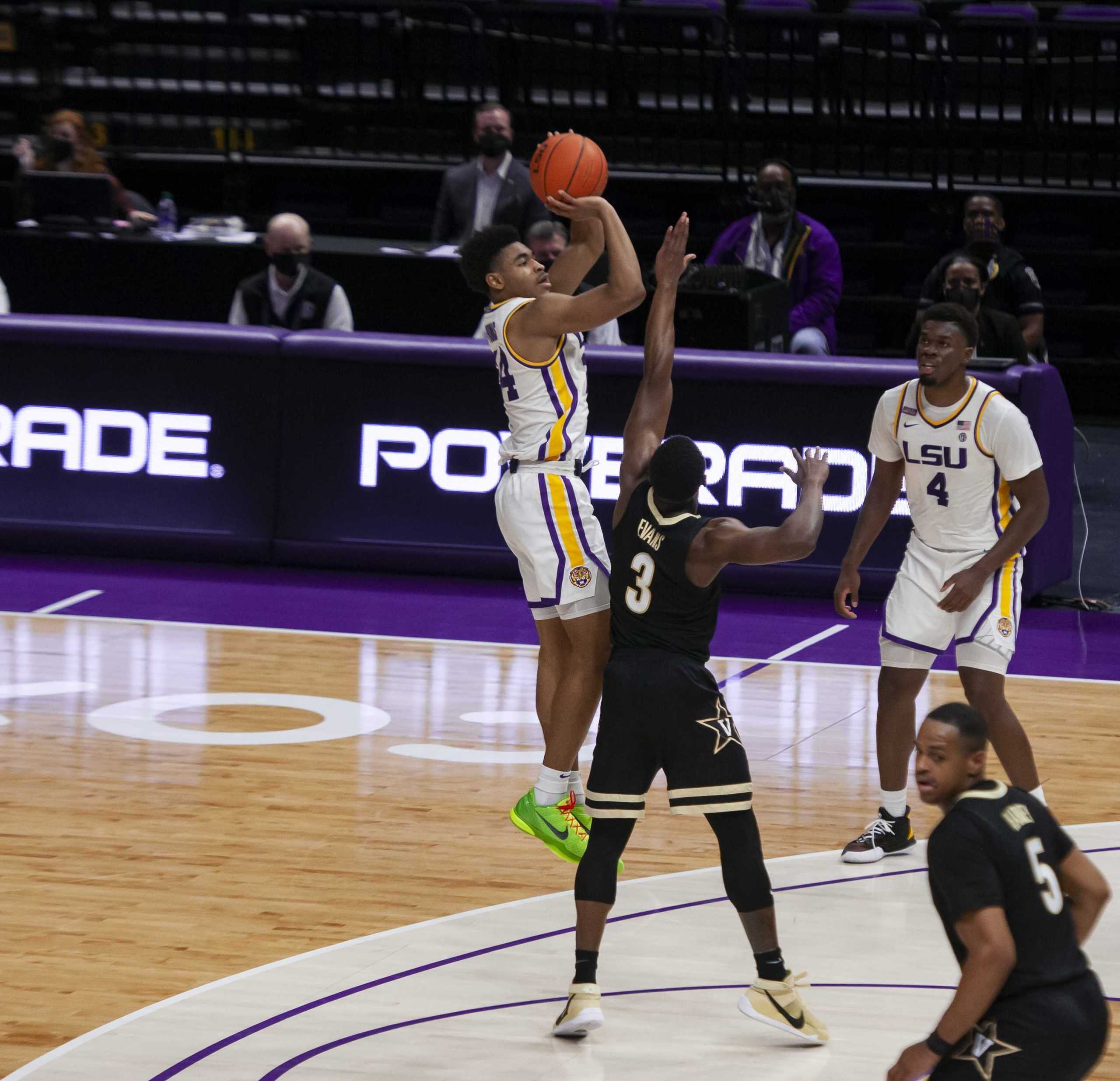 PHOTOS: LSU men's basketball defeats Vanderbilt