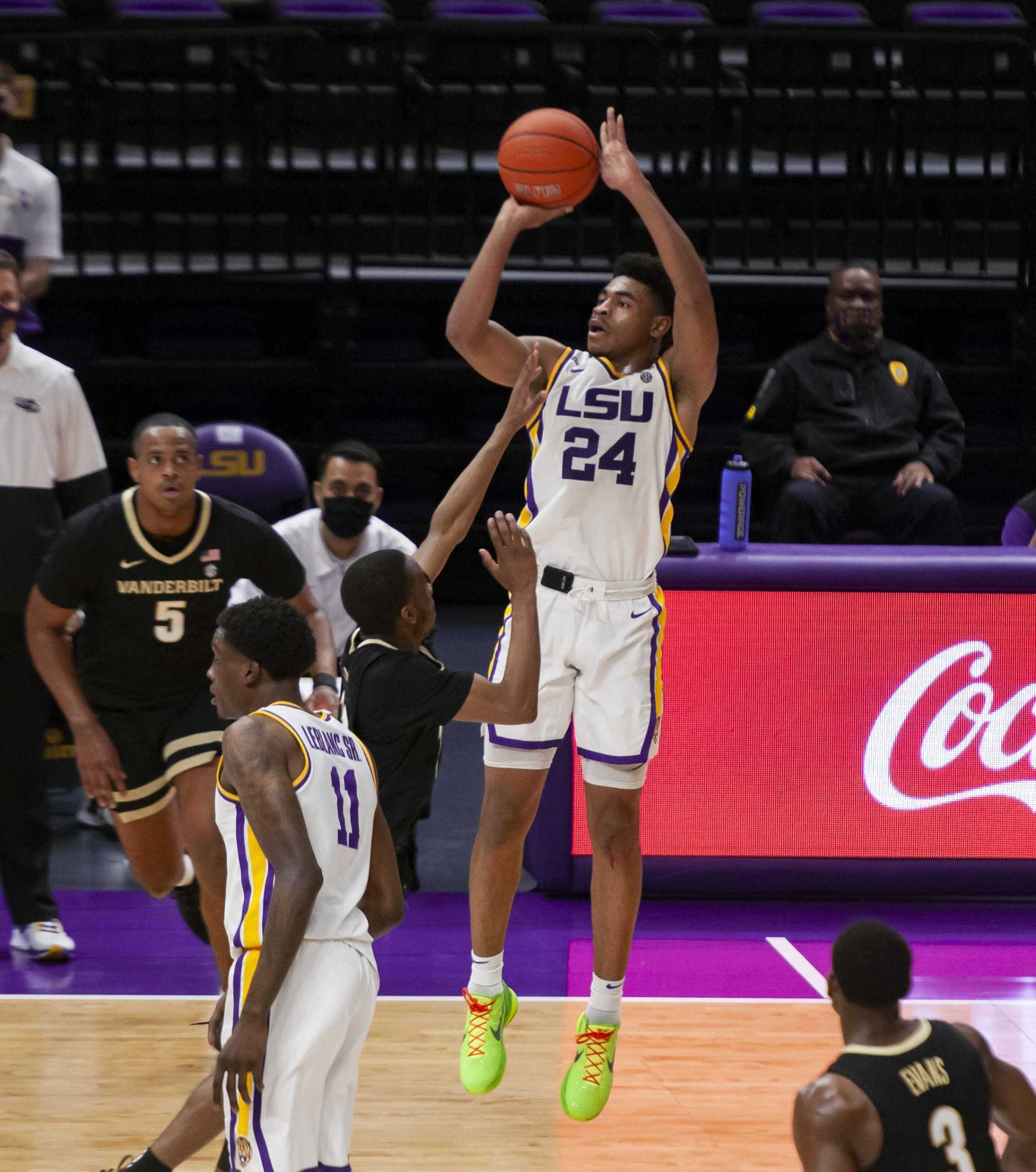 PHOTOS: LSU men's basketball defeats Vanderbilt