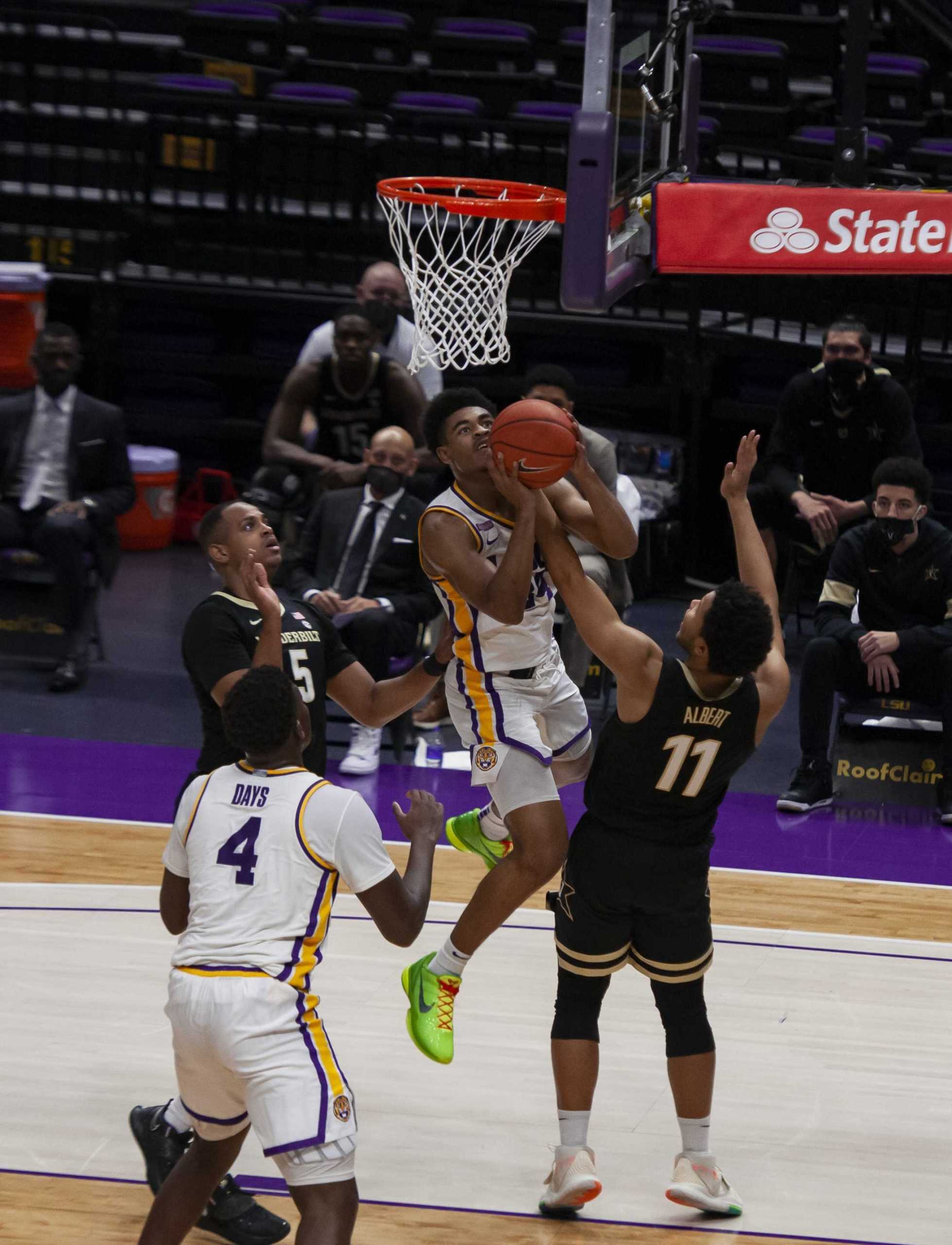 PHOTOS: LSU men's basketball defeats Vanderbilt