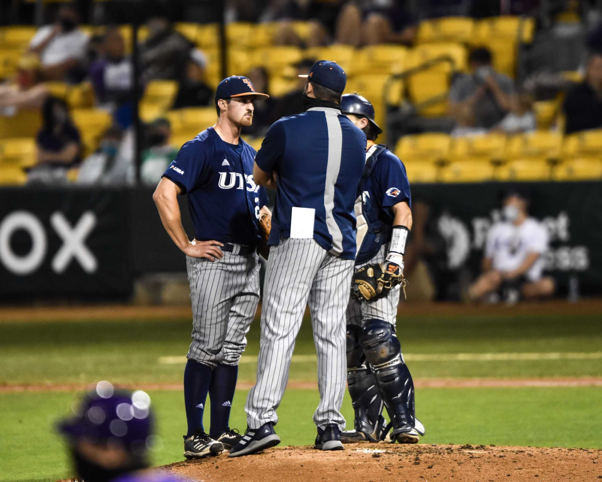 PHOTOS: LSU baseball defeats UTSA