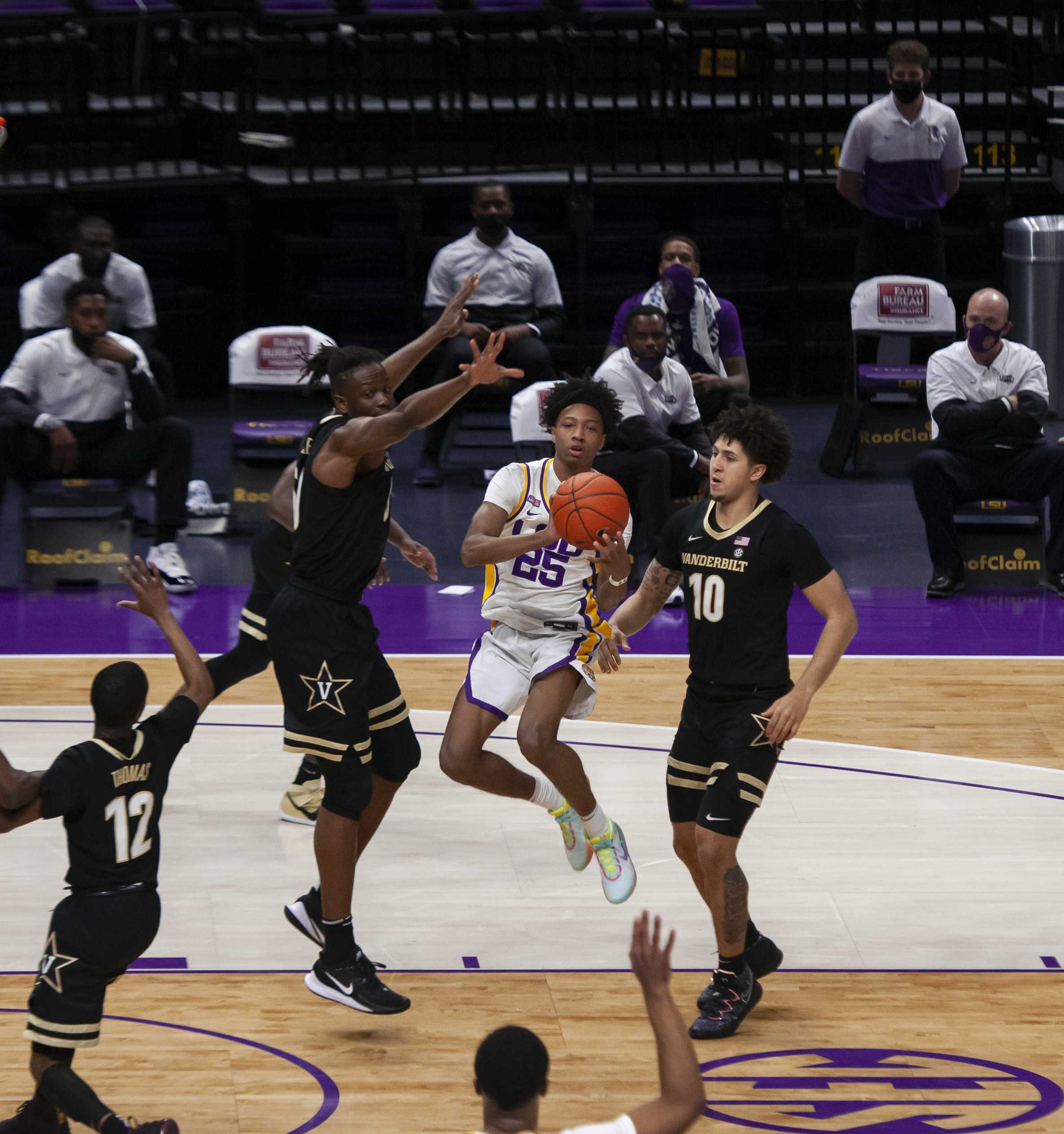 PHOTOS: LSU men's basketball defeats Vanderbilt