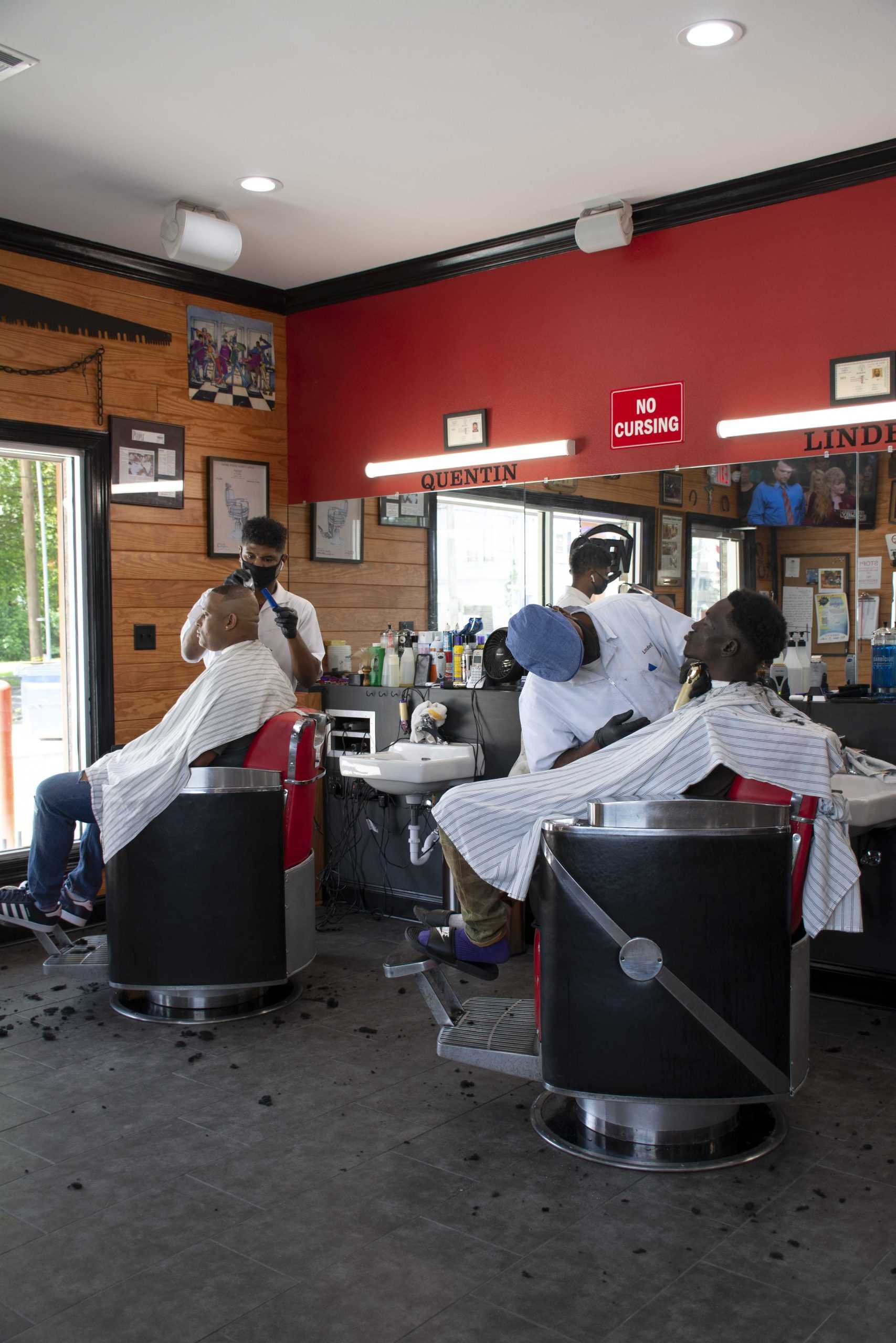 New crib, same cuts: Webb's Barbershop still the same after location change