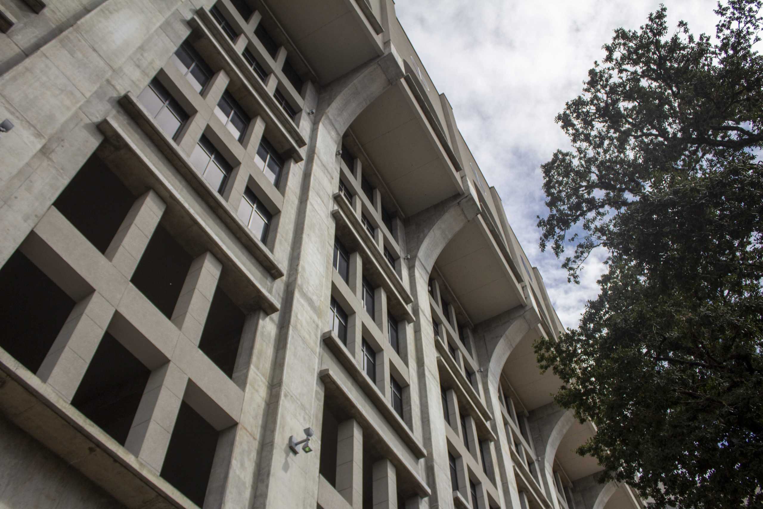 LSU freshmen and transfer students relieved to purchase football tickets after long wait