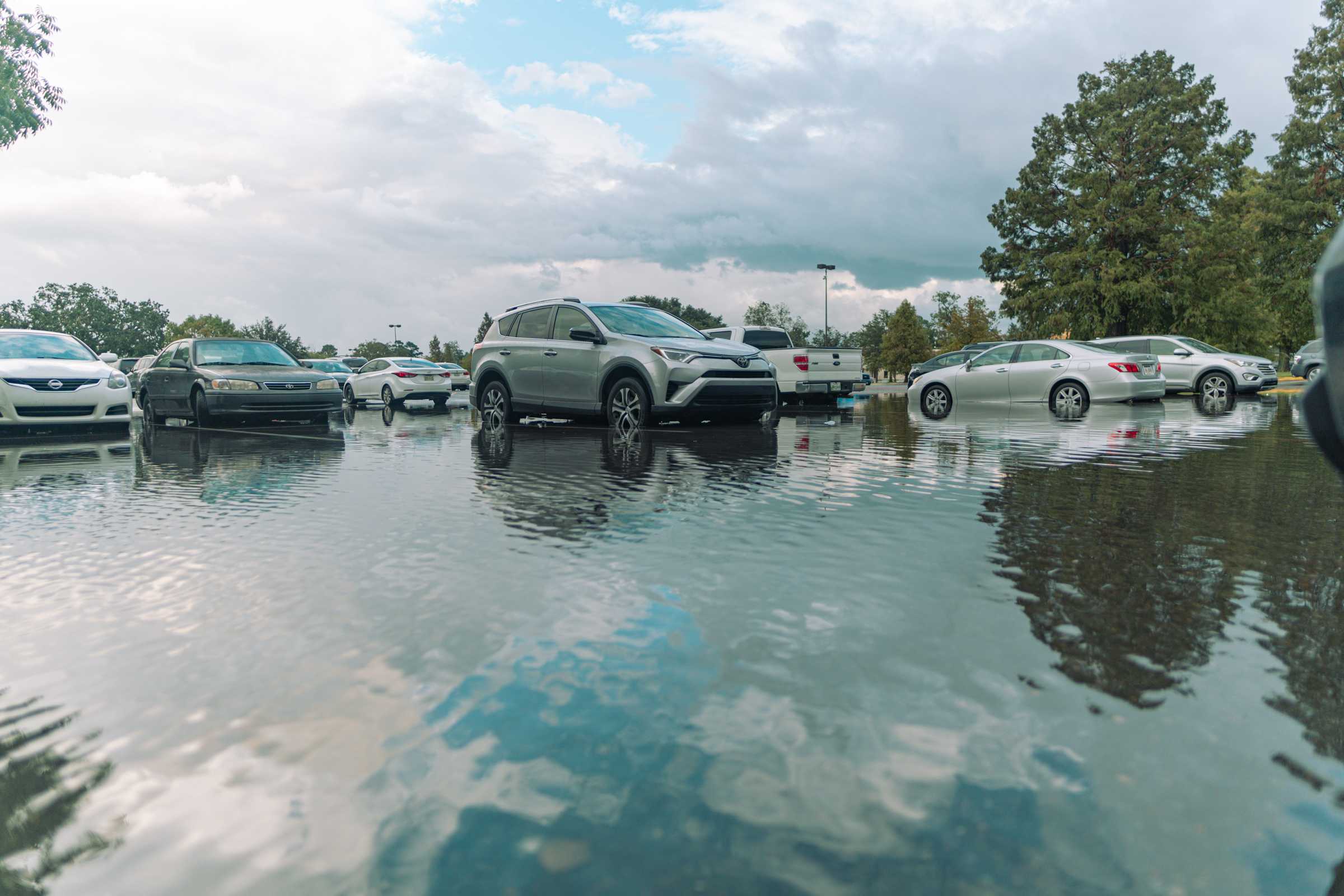 LSU campus, nearby apartments, experience flooding due to Tropical Depression Nicholas