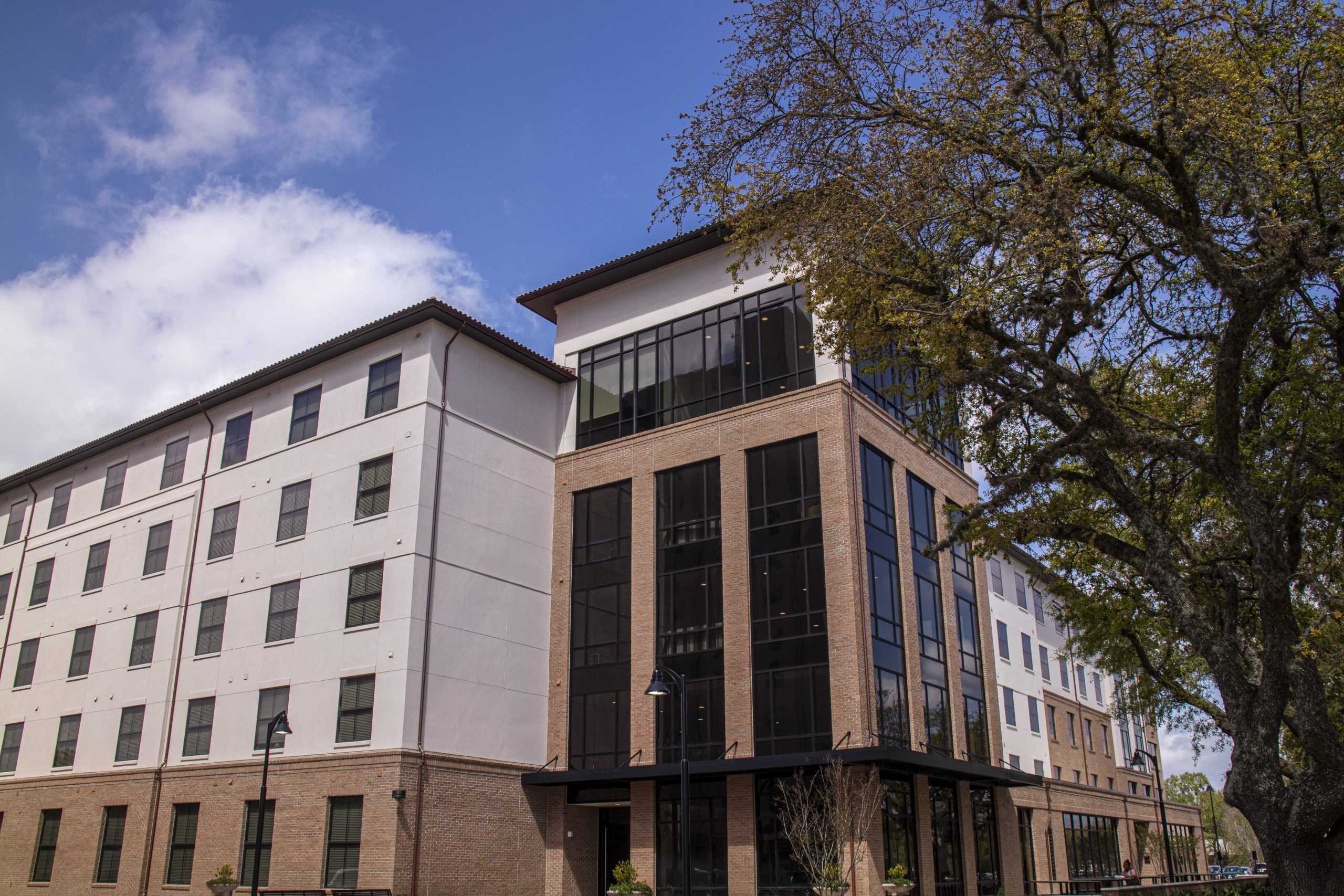 Cedar Hall residents process water damage from malfunctioning sprinkler amid campus flooding