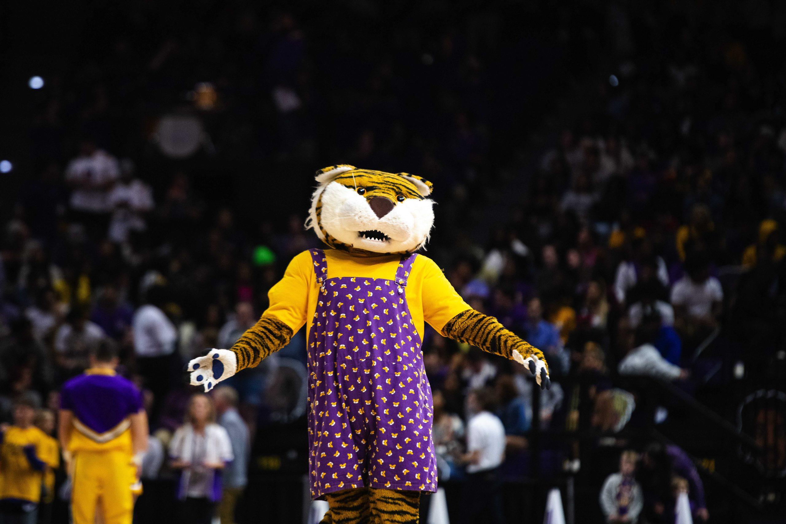 PHOTOS: LSU men's basketball defeats Texas State 84-59 in the Pete Maravich Assembly Center