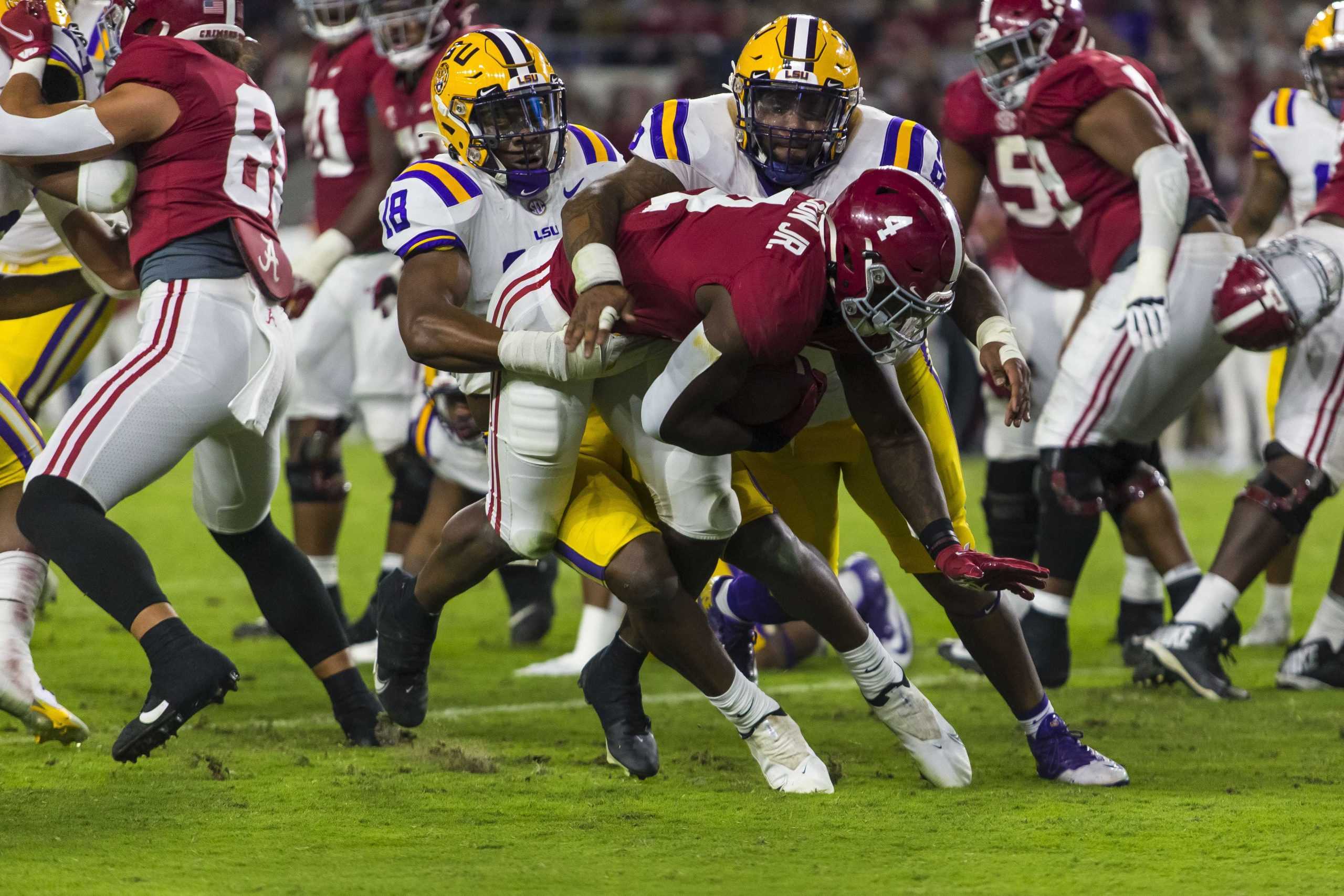 LSU's near upset of Alabama, a tale of two units: strong defense, sputtering offense