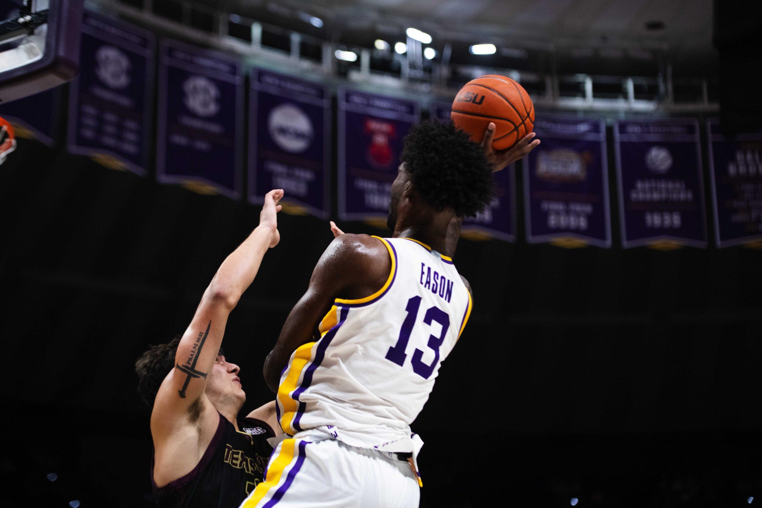 'A breath of fresh air:' LSU bench comes alive to lead Tigers to win over Texas State