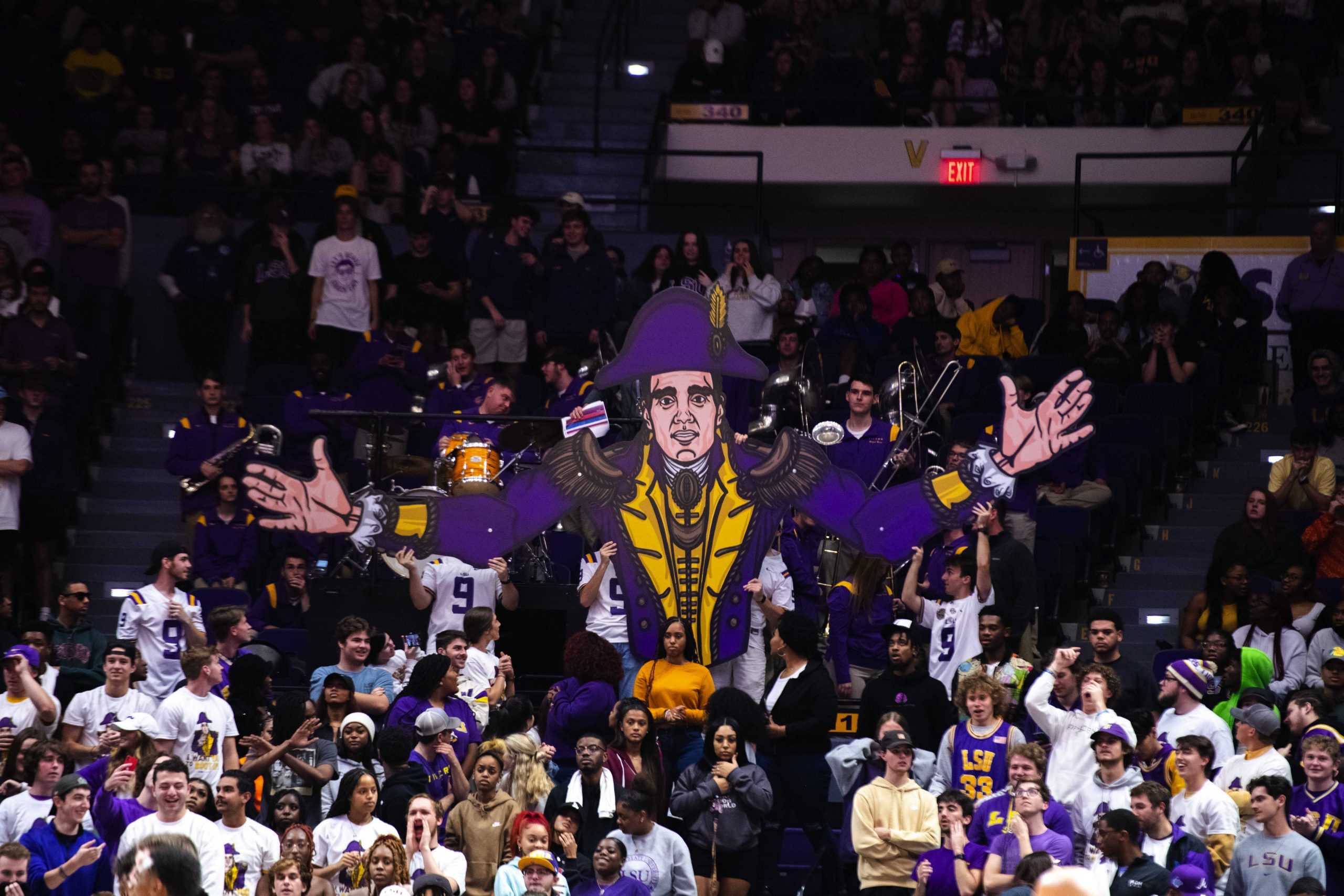 PHOTOS: LSU men&#8217;s basketball defeats Ohio 66-51 in the Pete Maravich Assembly Center