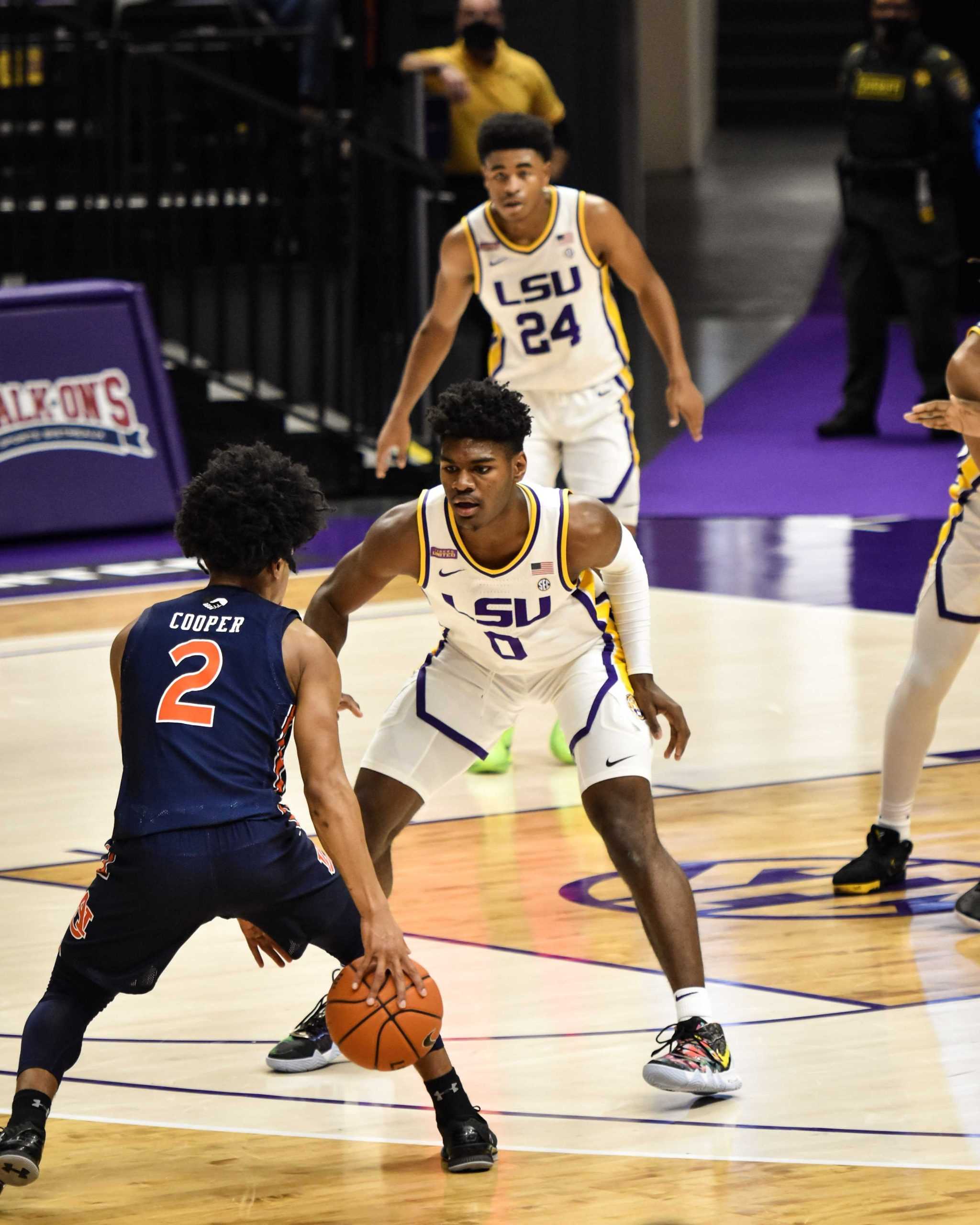 PHOTOS: LSU men's basketball defeats Auburn