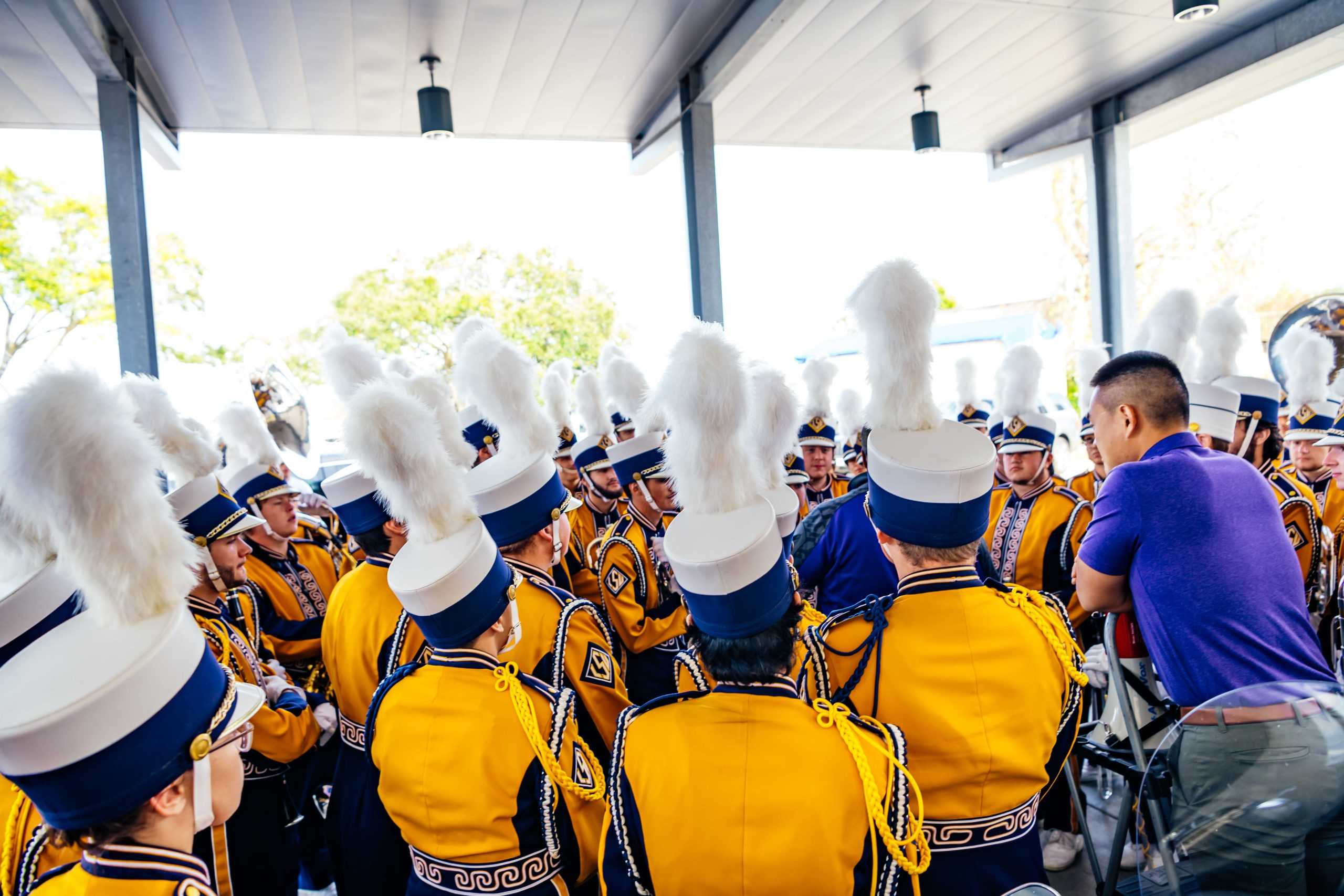 PHOTOS: Newly hired LSU football head coach Brian Kelly and family fly into Baton Rouge