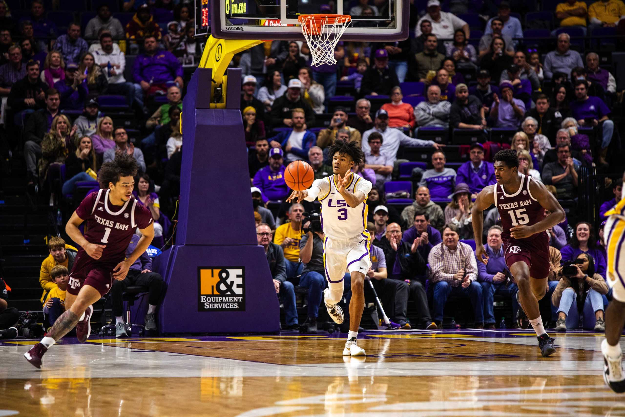 PHOTOS: LSU men's basketball defeats Texas A&M 70-64