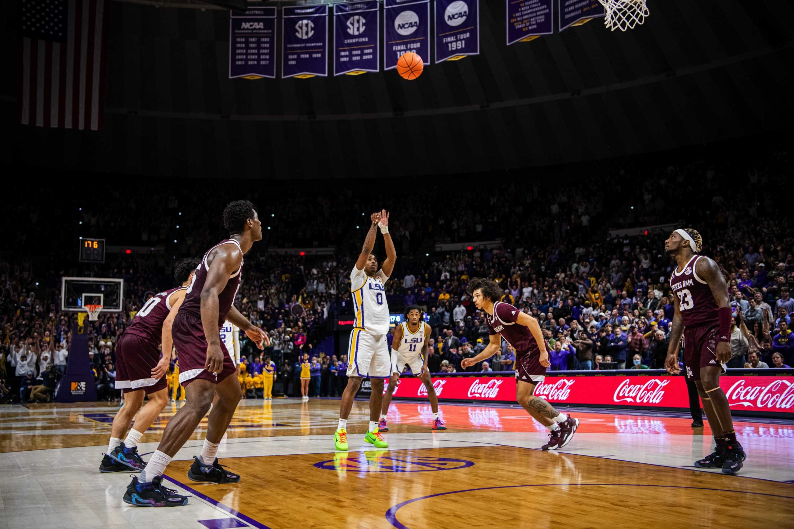 PHOTOS: LSU men's basketball defeats Texas A&M 70-64