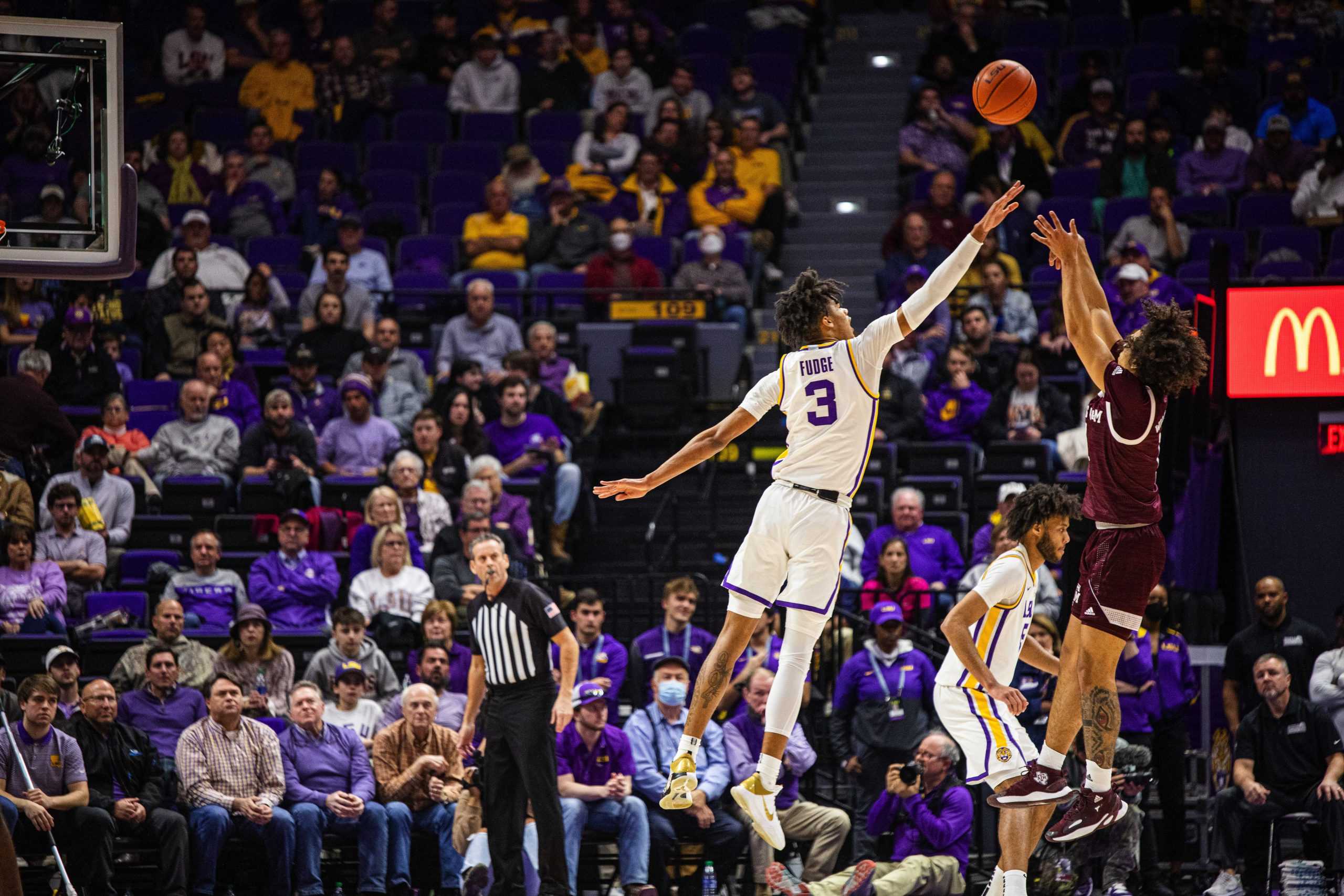 PHOTOS: LSU men's basketball defeats Texas A&M 70-64