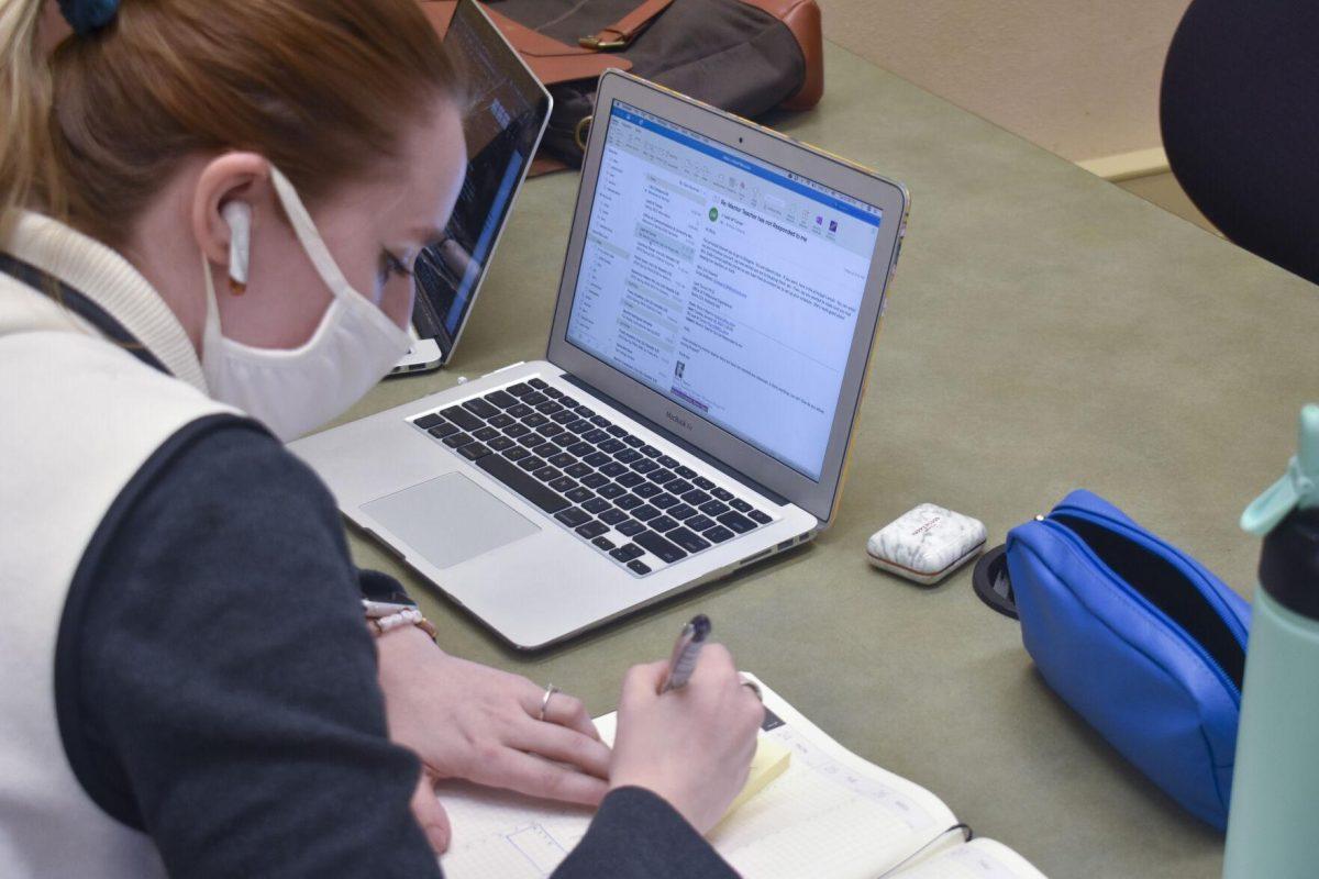 LSU French Secondary Education junior Olivia Stearns works on her homework Tuesday, Jan. 18, 2022, at LSU library in Baton Rouge, La.