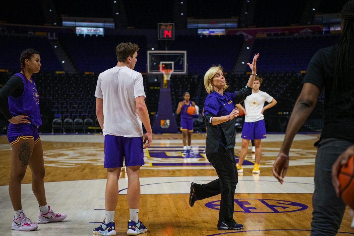 LSU women&#8217;s basketball head coach Kim Mulkey coaches the team through a play Wednesday, Feb. 9, 2022 during the LSU women&#8217;s basketball team in the Pete Maravich Assembly Center on N. Stadium Drive in Baton Rouge, La.