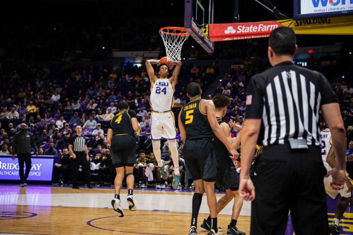 LSU men&#8217;s basketball junior forward Shareef O&#8217;Neal (24) dunks the ball Saturday, Feb. 26, 2022, during LSU&#8217;s 75-55 win against Missouri in the Pete Maravich Assembly Center on North Stadium Drive in Baton Rouge, La.