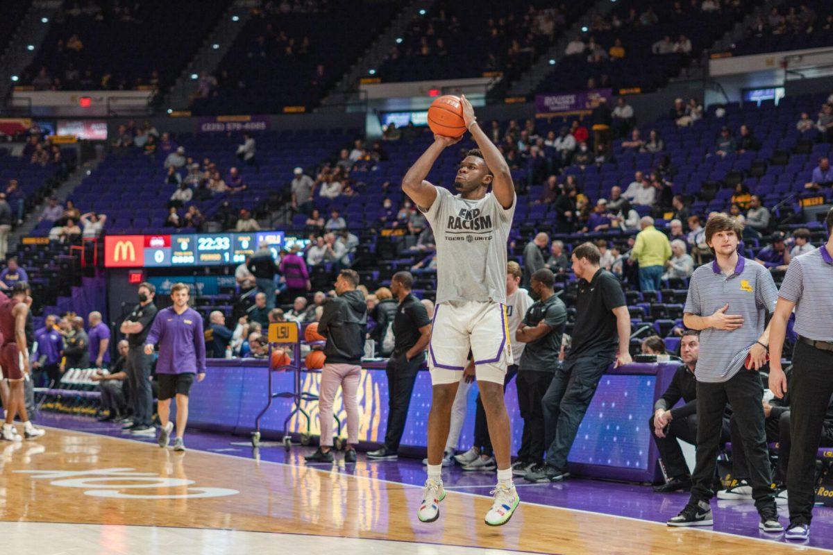 LSU men&#8217;s basketball senior forward Darius Days (4) shoots during warmups on Saturday, Feb. 12, 2022, during LSU&#8217;s 69-65 win over Mississippi State in the Pete Maravich Assembly Center on North Stadium Drive in Baton Rouge, La.