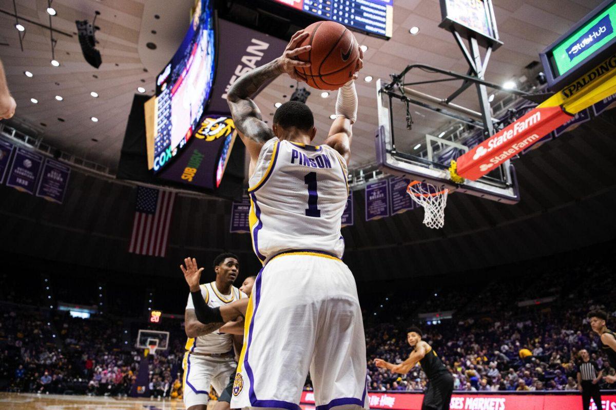 LSU men&#8217;s basketball senior guard Xavier Pinson (1) throws the ball from the baseline Saturday, Feb. 26, 2022, during LSU&#8217;s 75-55 win against Missouri in the Pete Maravich Assembly Center on North Stadium Drive in Baton Rouge, La.