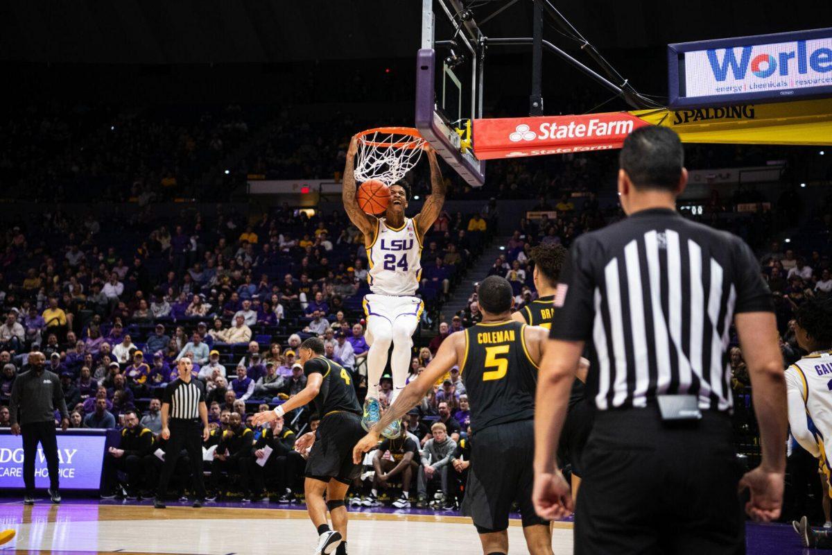 LSU men&#8217;s basketball junior forward Shareef O&#8217;Neal (24) dunks the ball Saturday, Feb. 26, 2022, during LSU&#8217;s 75-55 win against Missouri in the Pete Maravich Assembly Center on North Stadium Drive in Baton Rouge, La.