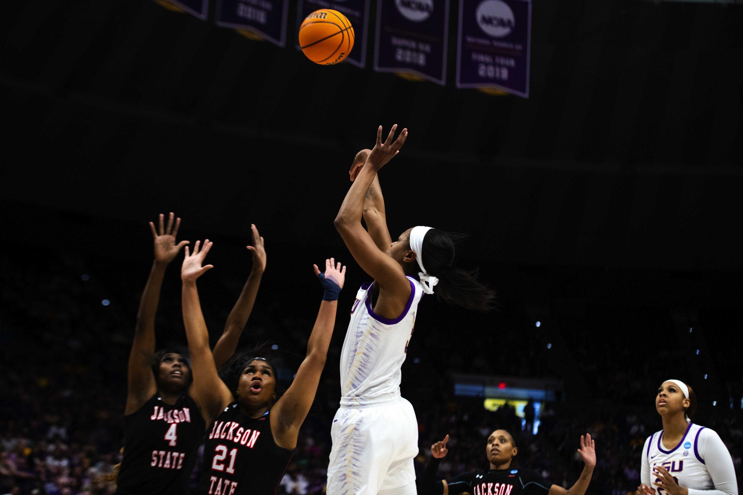 PHOTOS: Women's hoops rallies past Jackson State 83-77 in the first round of the NCAA women's tournament