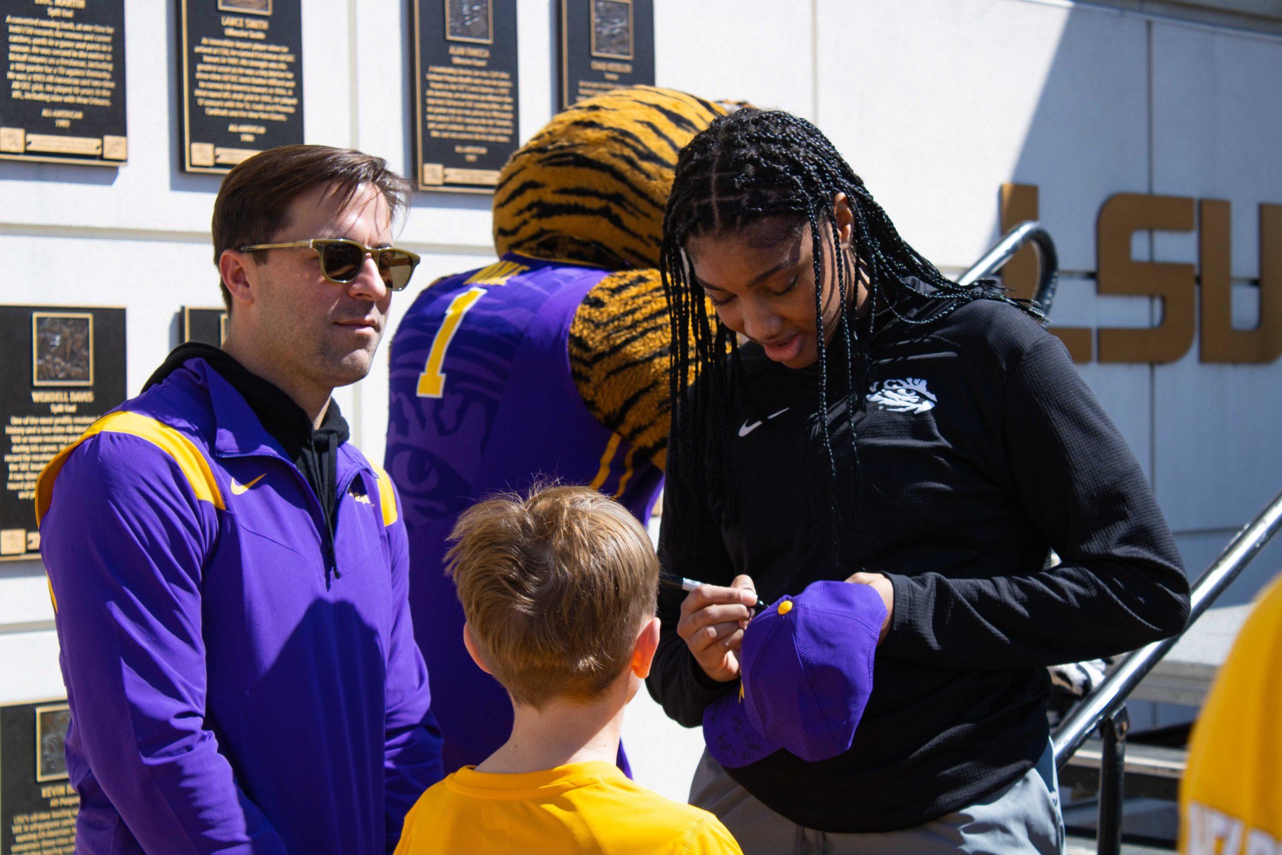 PHOTOS: LSU women's basketball send off to Nashville for SEC Tournament