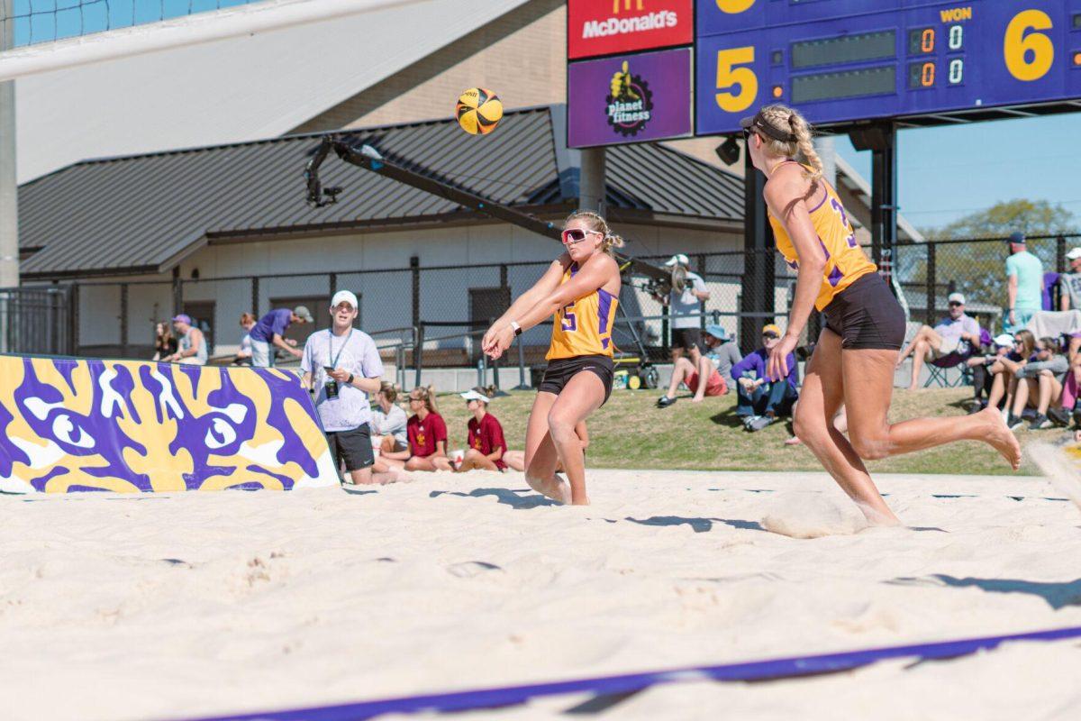 LSU beach volleyball sophomore Ellie Shank (15) receives the serve on Sunday, March 27, 2022, during LSU&#8217;s 1-4 loss against TCU at the Beach Volleyball Stadium on Cypress Drive in Baton Rouge, La.