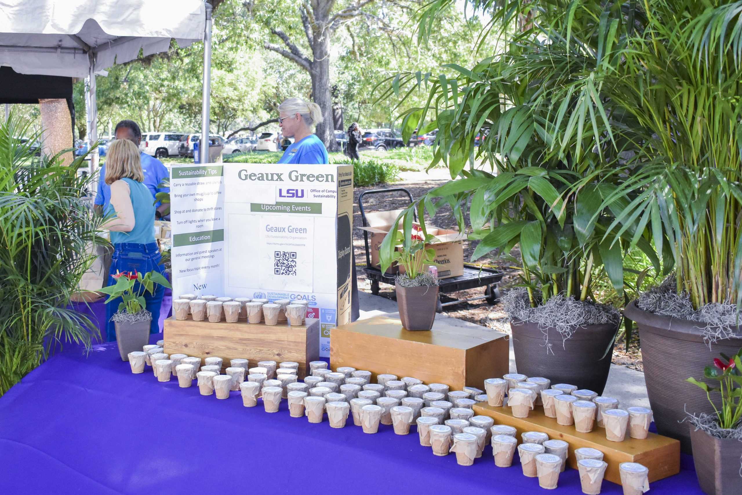 Sustainability event draws crowds of LSU students to eat plant-based foods and pet baby animals