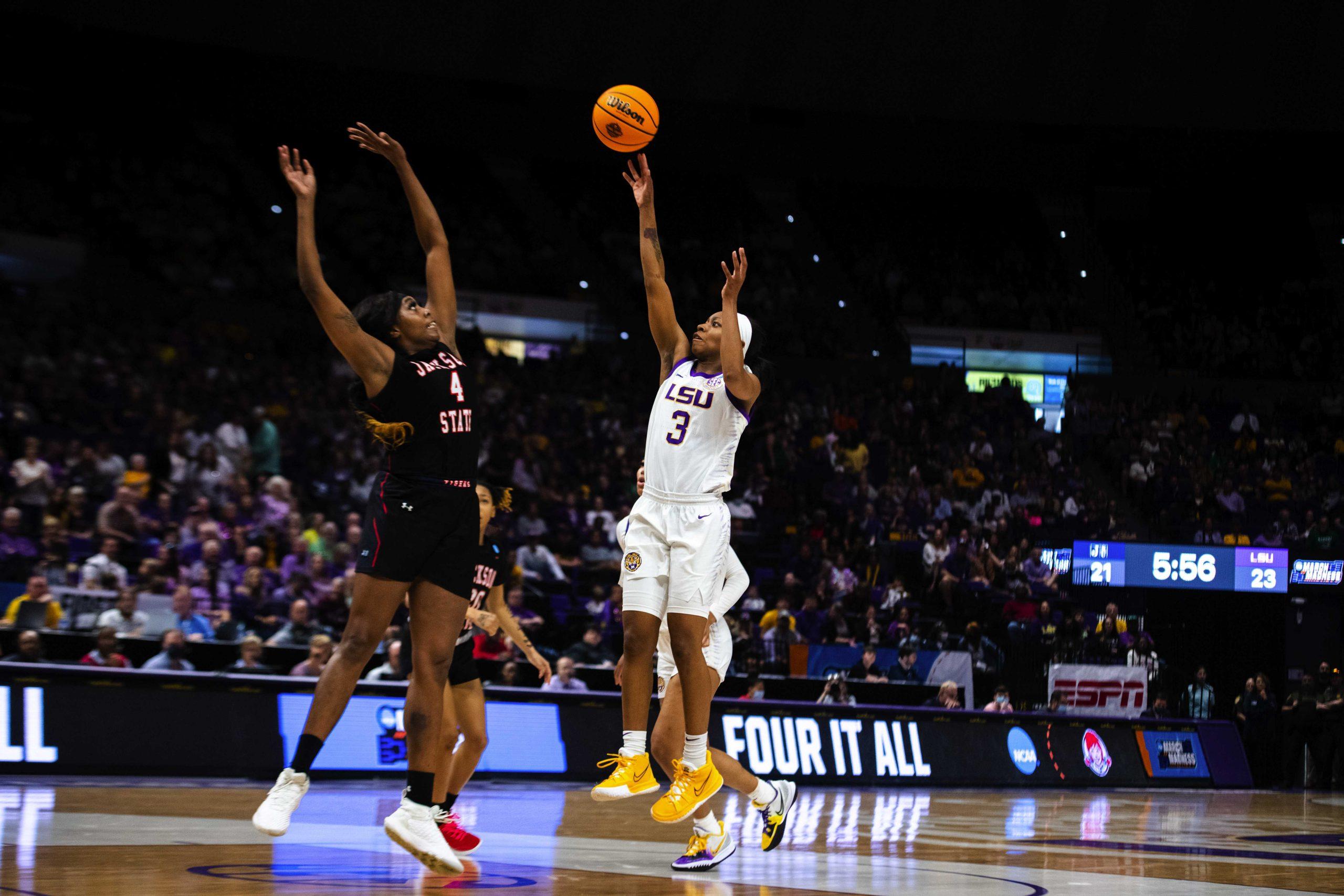 PHOTOS: Women's hoops rallies past Jackson State 83-77 in the first round of the NCAA women's tournament