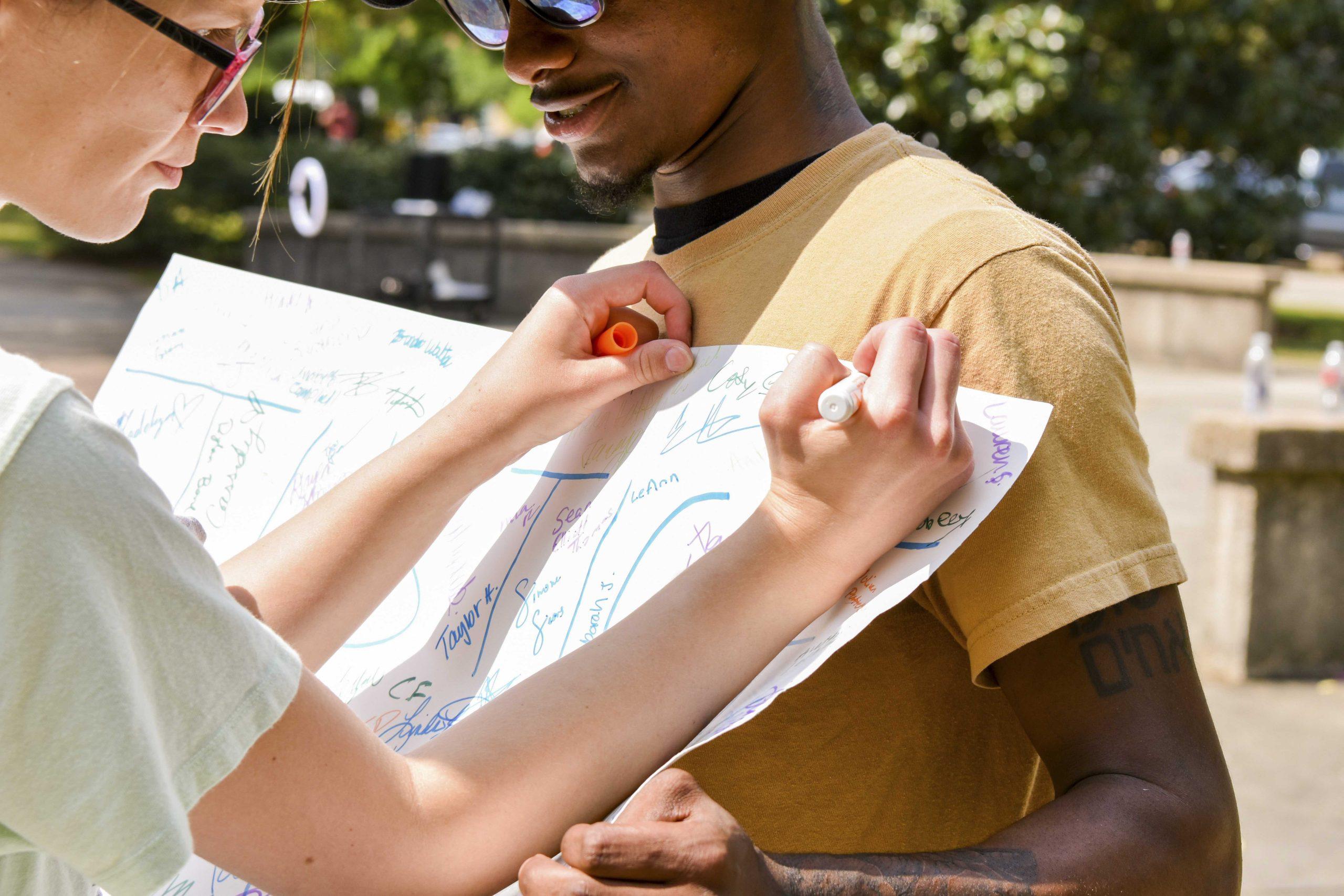 Activists, students hold protest in Free Speech Alley for Baton Rouge resident killed by police