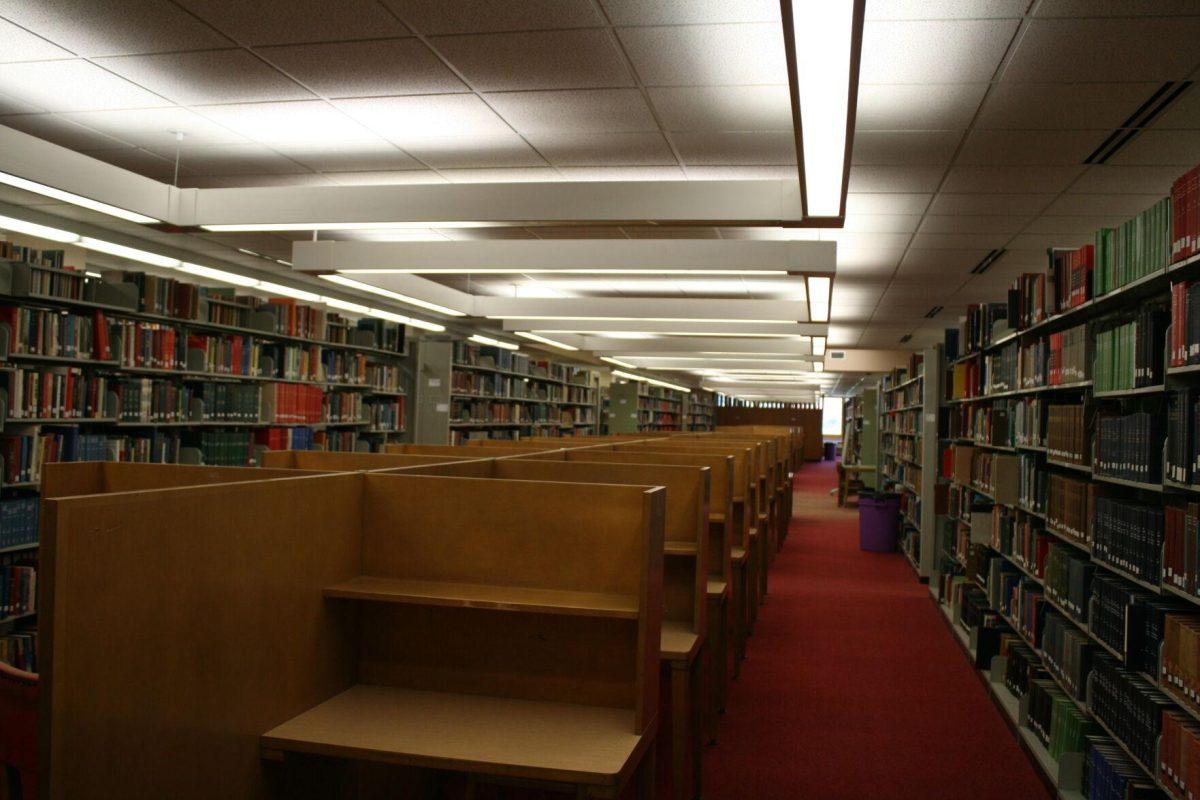 The LSU Library's third floor desk seating remains empty on May 21, 2022.