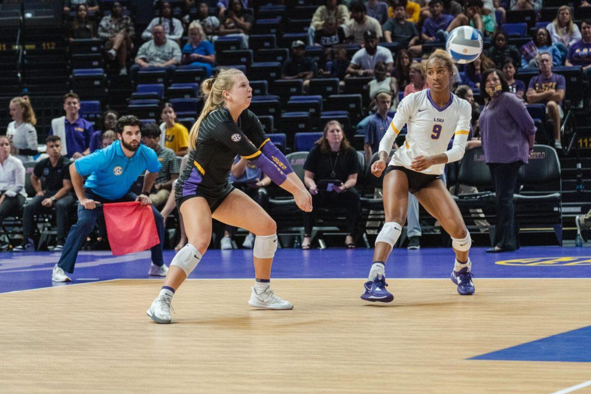 LSU volleyball sophomore libero Ella Larkin (3) receives the serve on Friday, Aug. 26, 2022, during LSU&#8217;s 3-1 loss against Houston in the Pete Maravich Assembly Center in Baton Rouge, La.