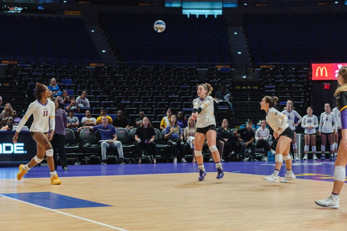 LSU volleyball junior outside hitter Paige Flickinger (2) bumps the ball on Friday, Aug. 26, 2022, during LSU&#8217;s 3-1 loss against Houston in the Pete Maravich Assembly Center in Baton Rouge, La.