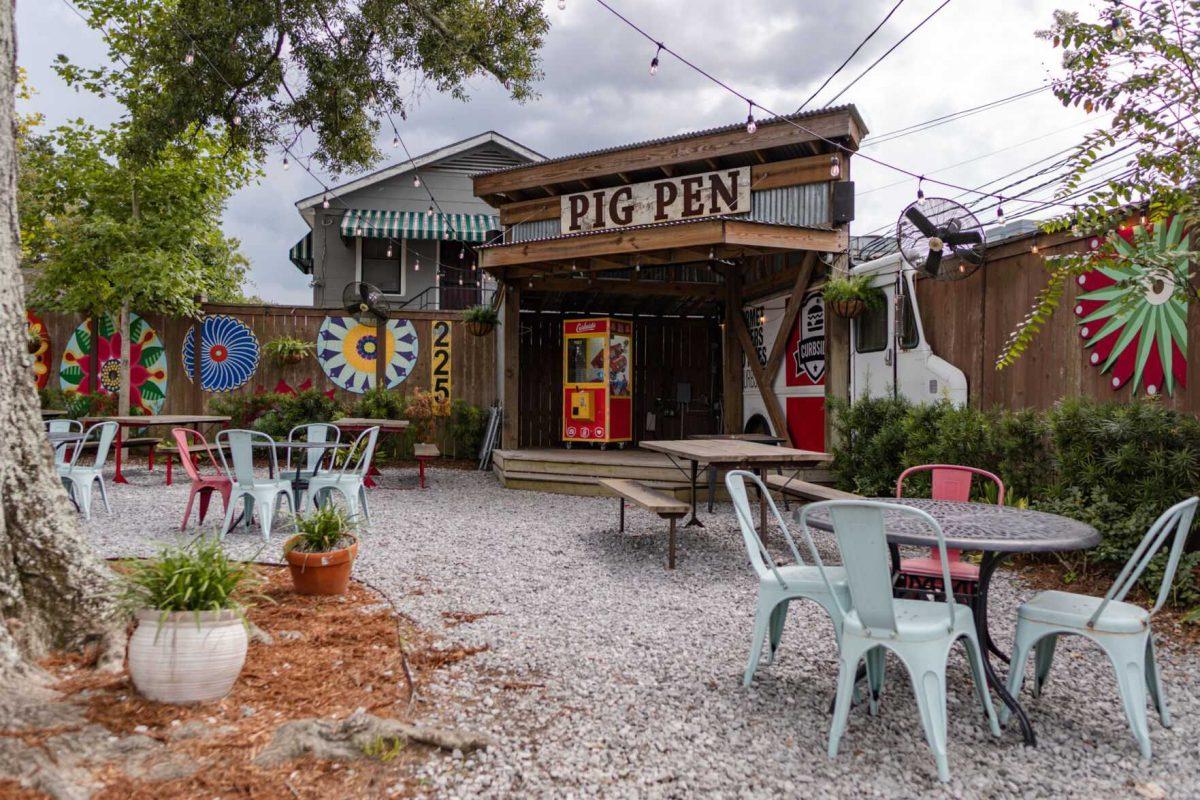 Outdoor seating faces the Pig Pen, an outdoor music venue, on Monday, Aug. 29, 2022, at Curbside Burgers on Government Street in Baton Rouge, La.